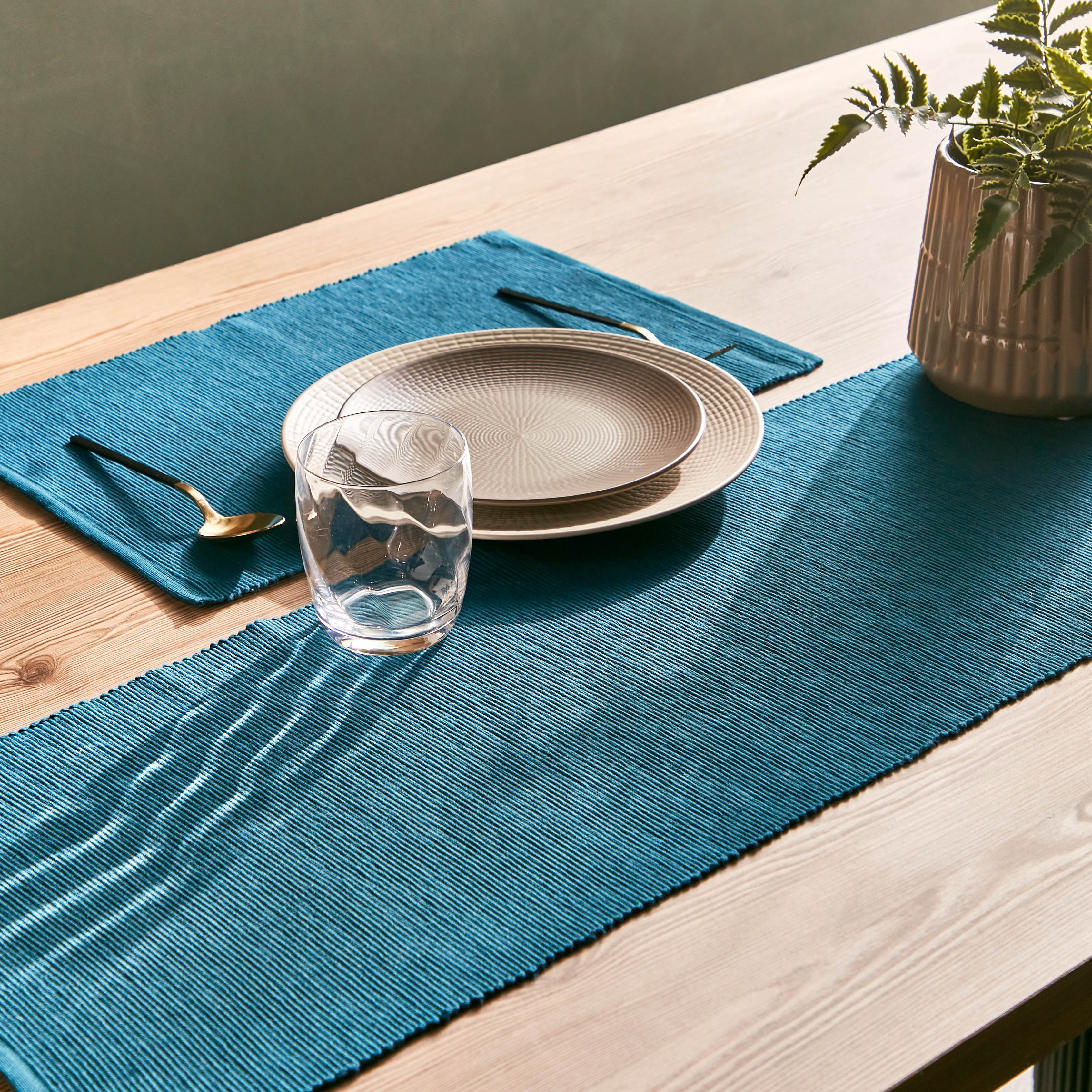 Fiona Runner - 180x30 cm-household-dining-tablelinen-runnersandtablecovers-image-5