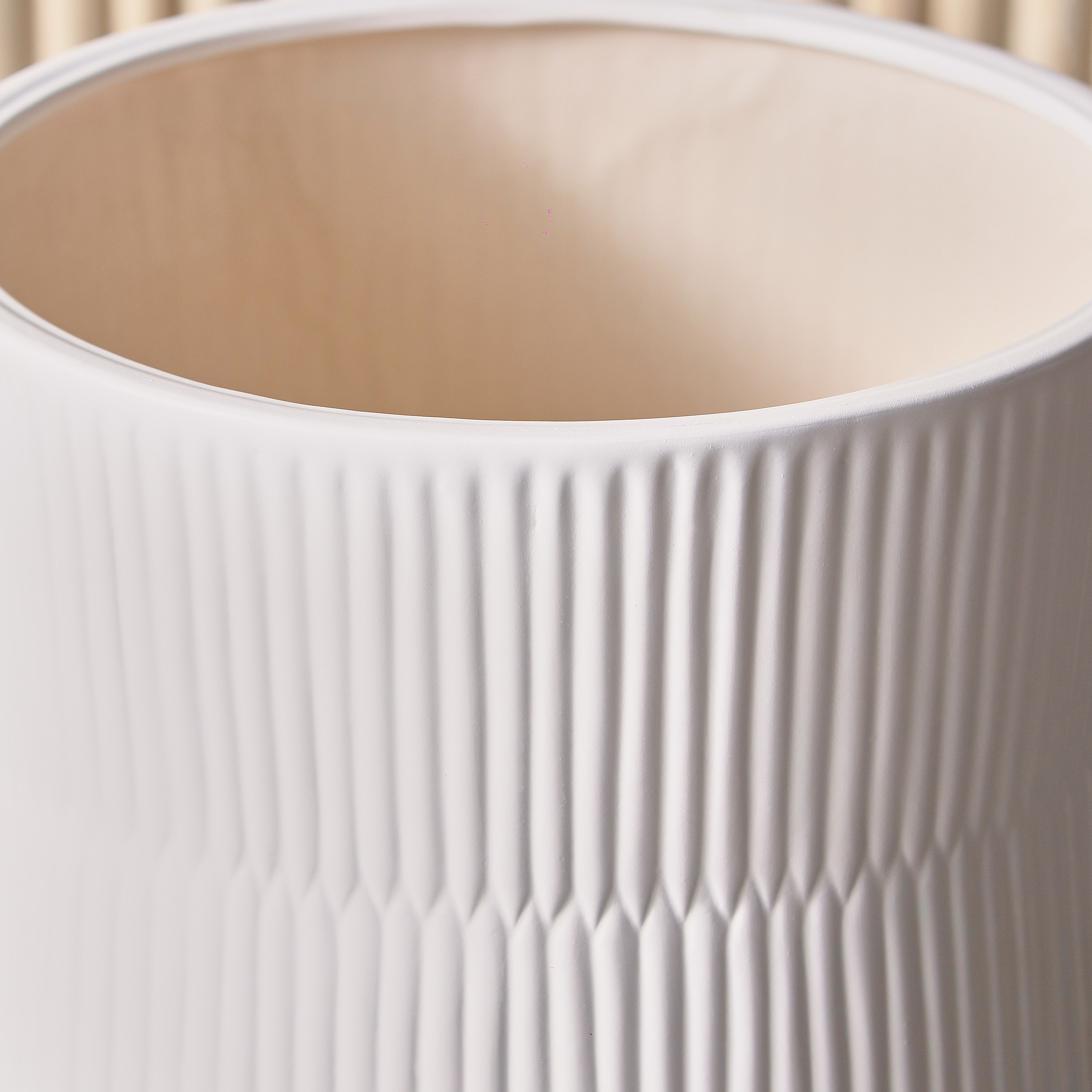 Chloe Ceramic Footed Planter - 23 cm-household-gardenandoutdoor-potsandplanters-planters-image-2
