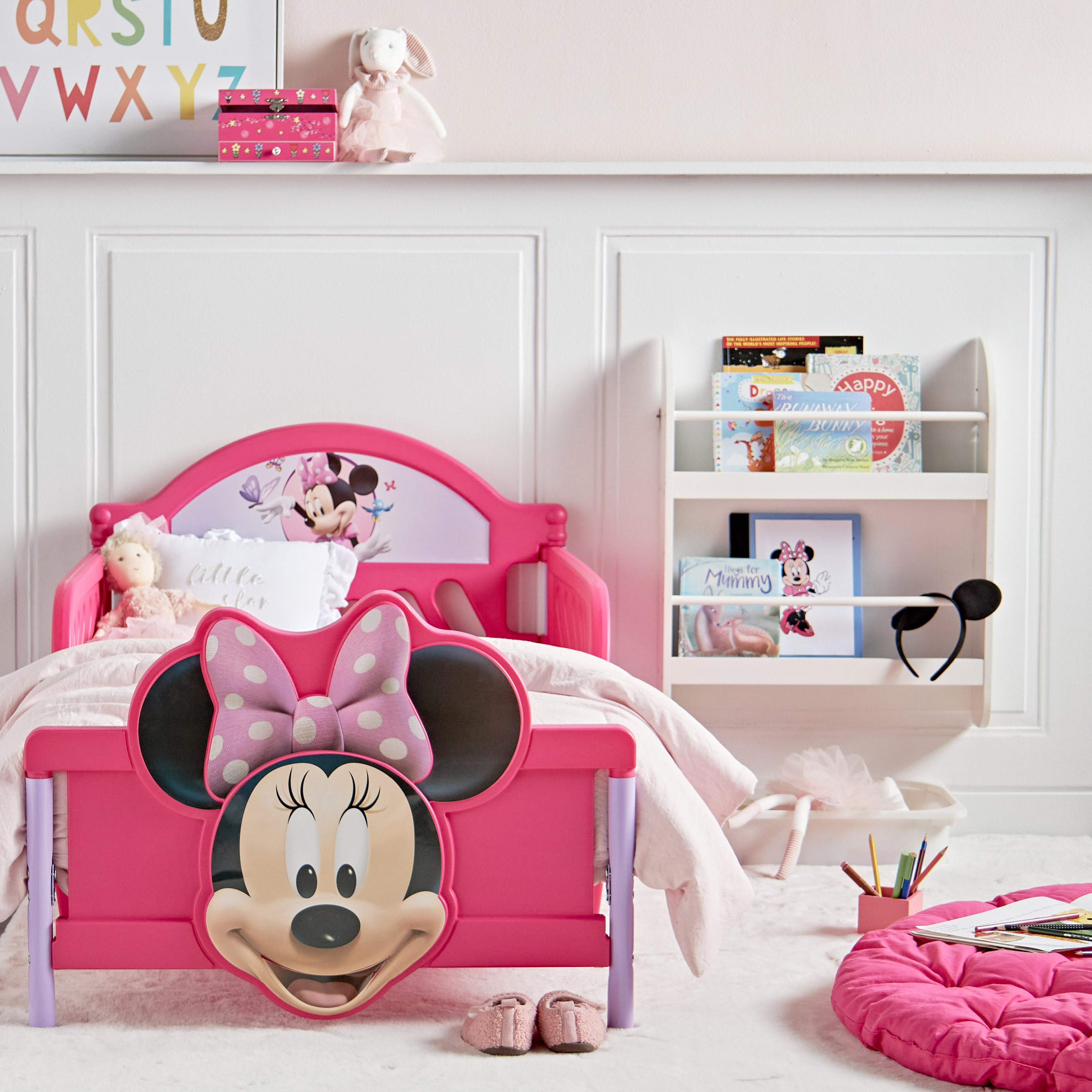 Disney minnie mouse wood twin outlet bed