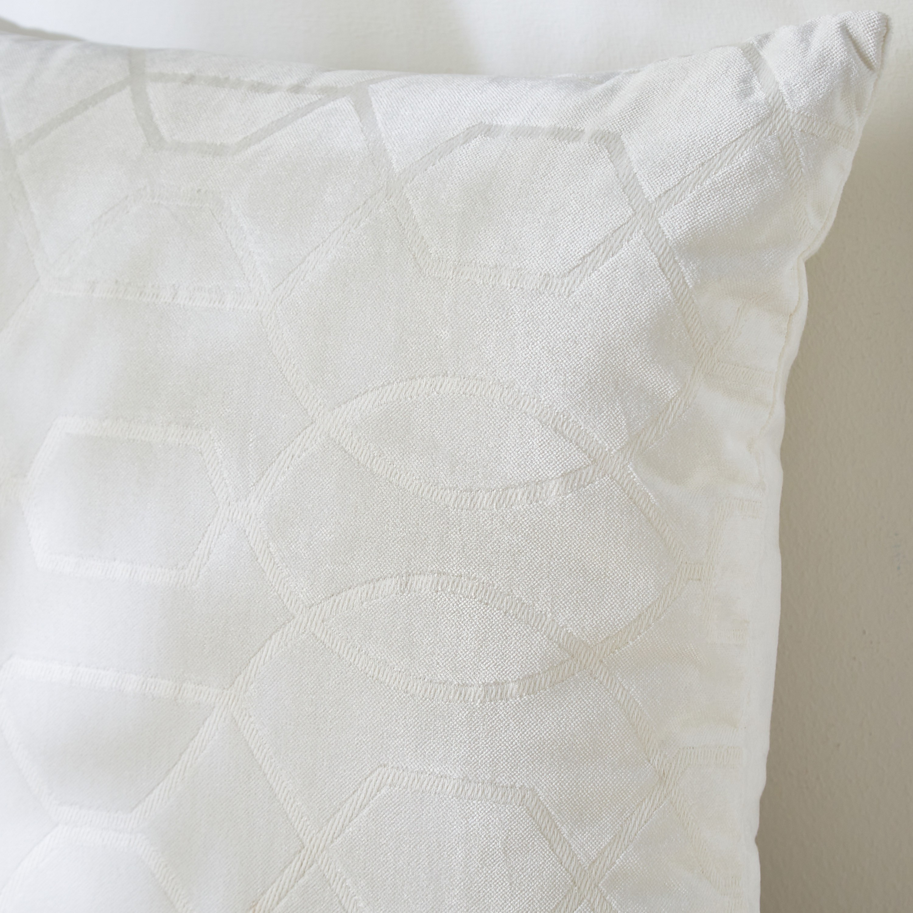 Chriz Cushion Cover - 45x45 cm-household-cushionsandthrows-cushioncovers-image-2