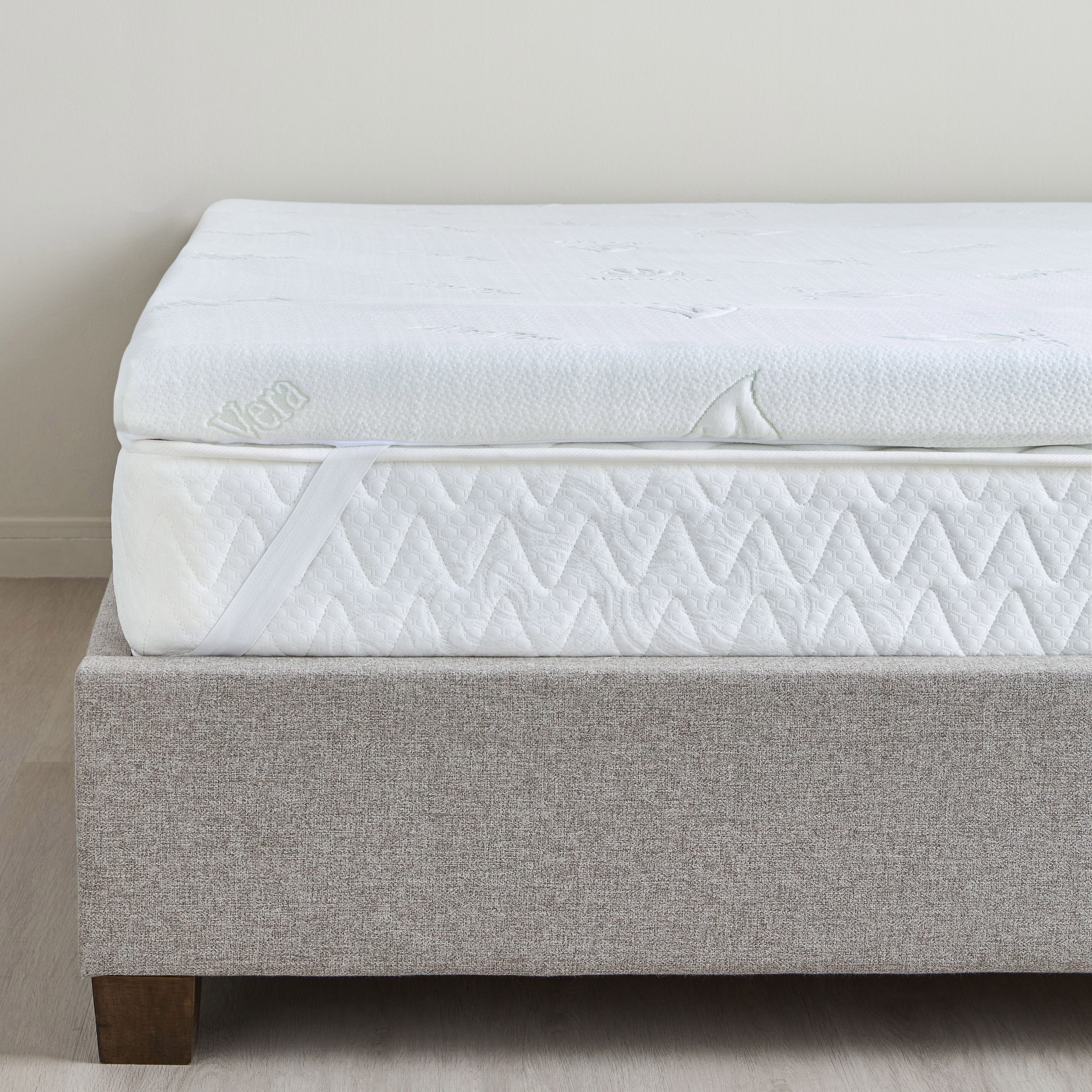 Healthguard Cool Plus King Memory Foam Mattress Topper - 180x200x8 cm