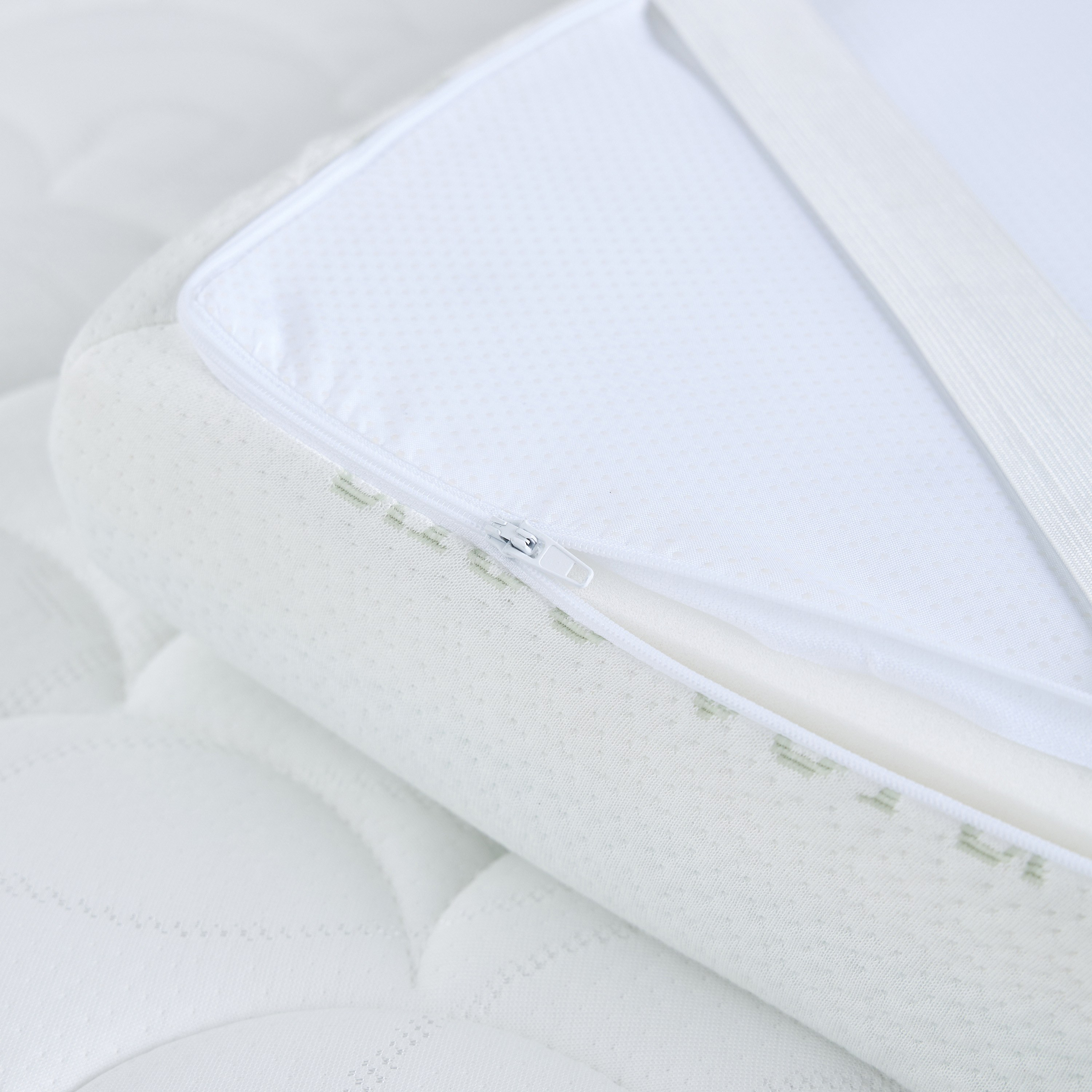 Healthguard Queen Memory Foam Mattress Topper - 160x200x8 cm-household-bedding-mattresstoppersandprotectors-mattresstoppers-image-5