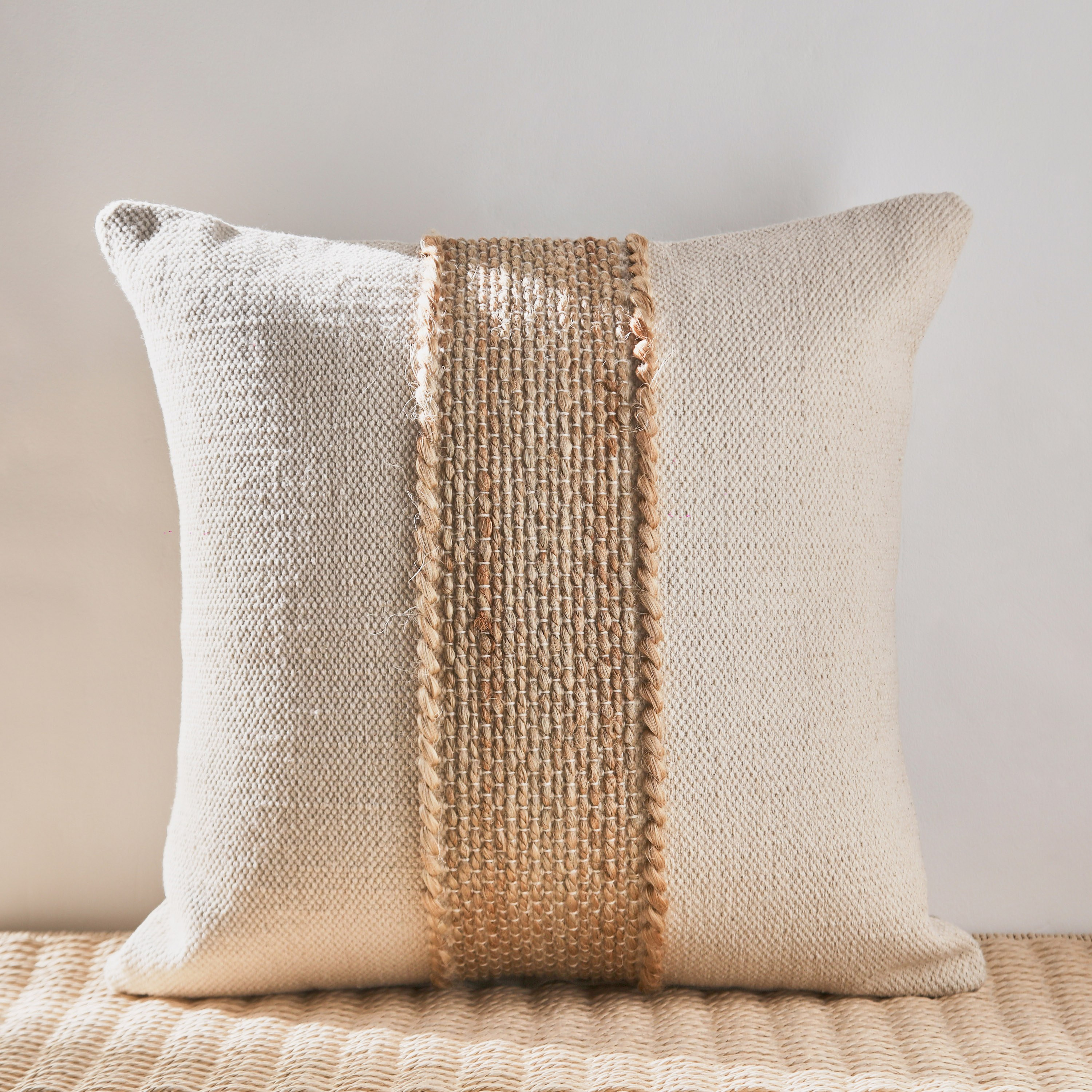 Joe Filled Cushion - 50x50 cm