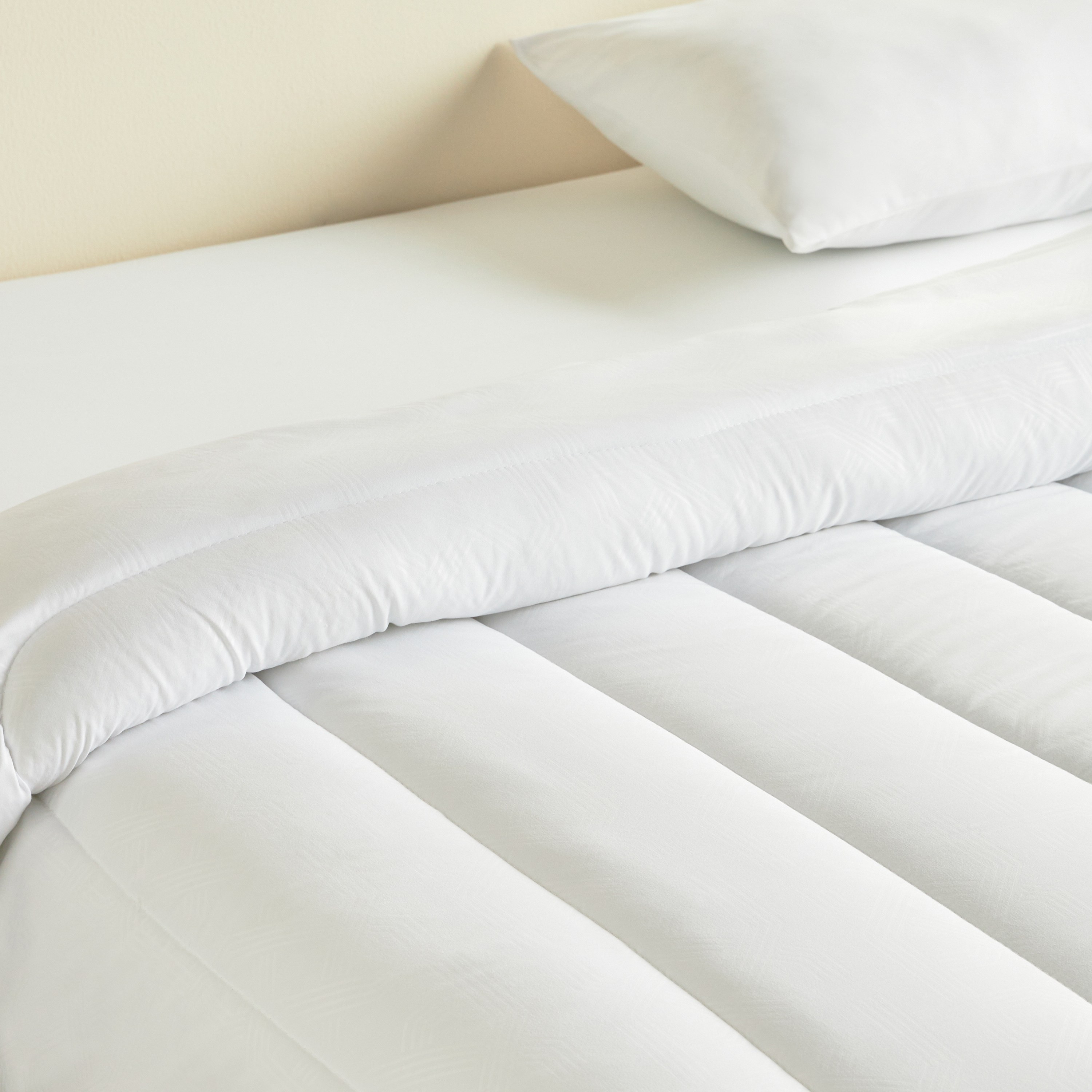 Sleep Plus Non-Allergenic Mid Warm Full Duvet - 160x200 cm-household-bedding-duvetandcovers-duvets-image-2
