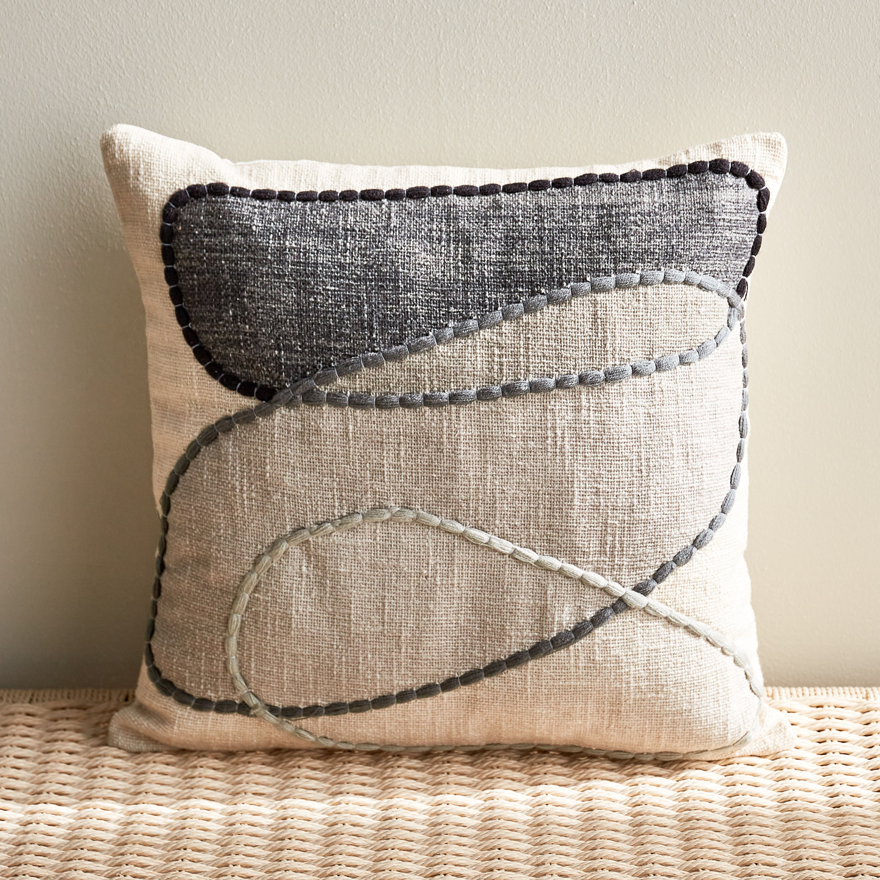 غطاء وسادة - جالي - 45x45 سم-household-cushionsandthrows-cushioncovers-image-1