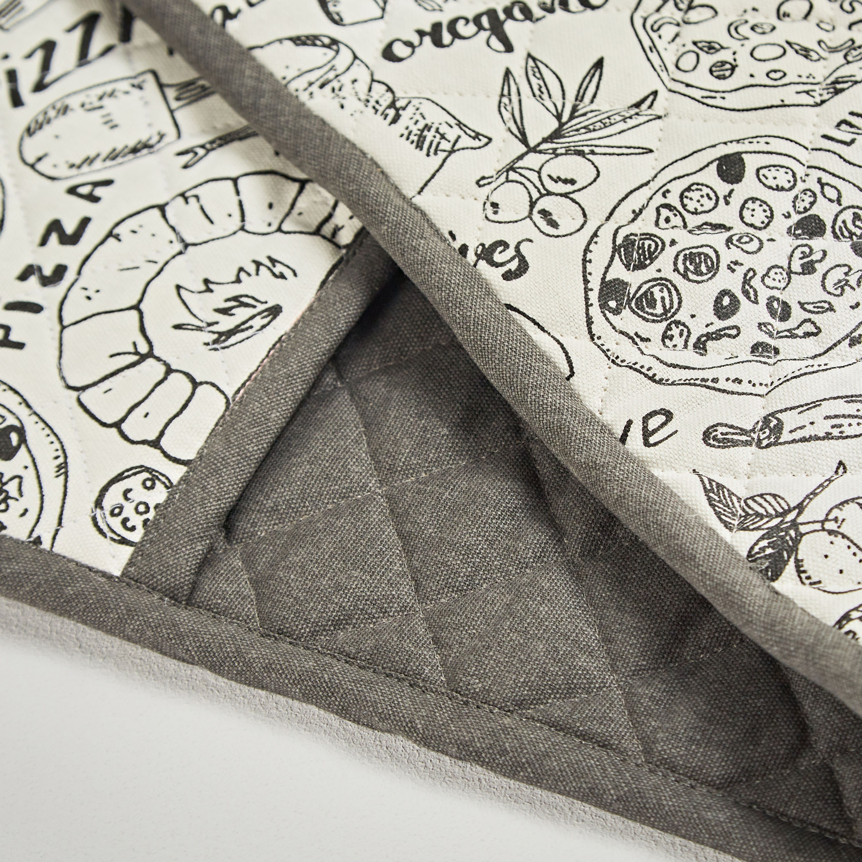 Pizzeria Double Oven Gloves-household-kitchen-kitchenlinen-apronsmittsandpotholders-image-2