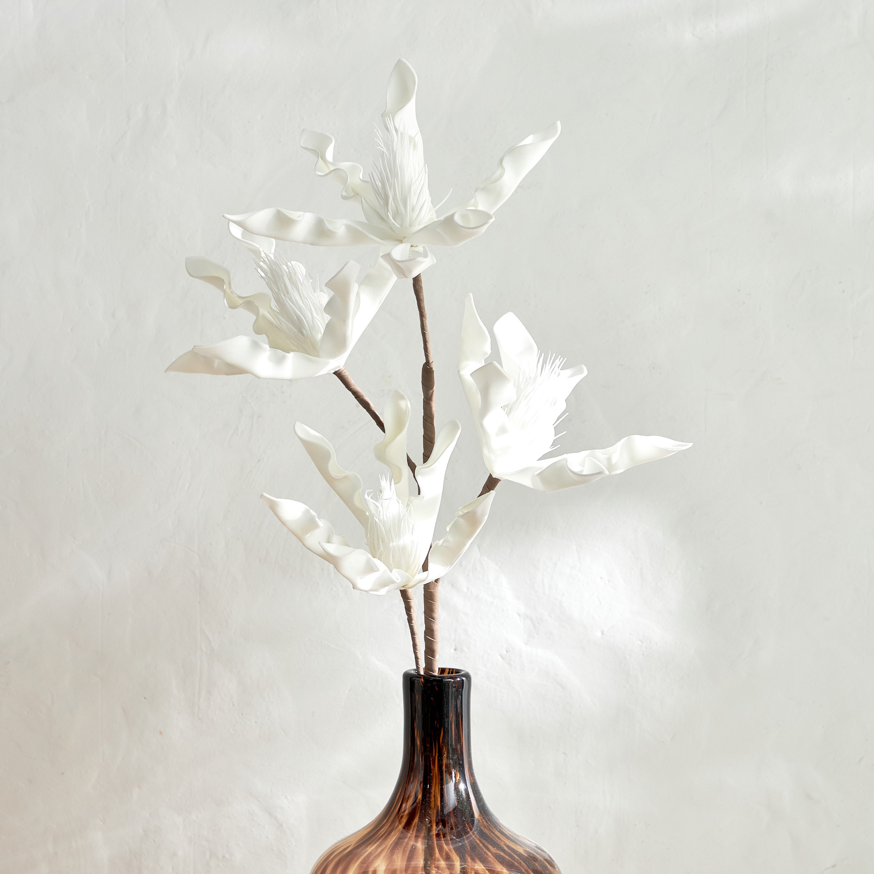 Lily Stem Flower - 104 cm-household-gardenandoutdoor-artificialflowersandplants-stems-image-1