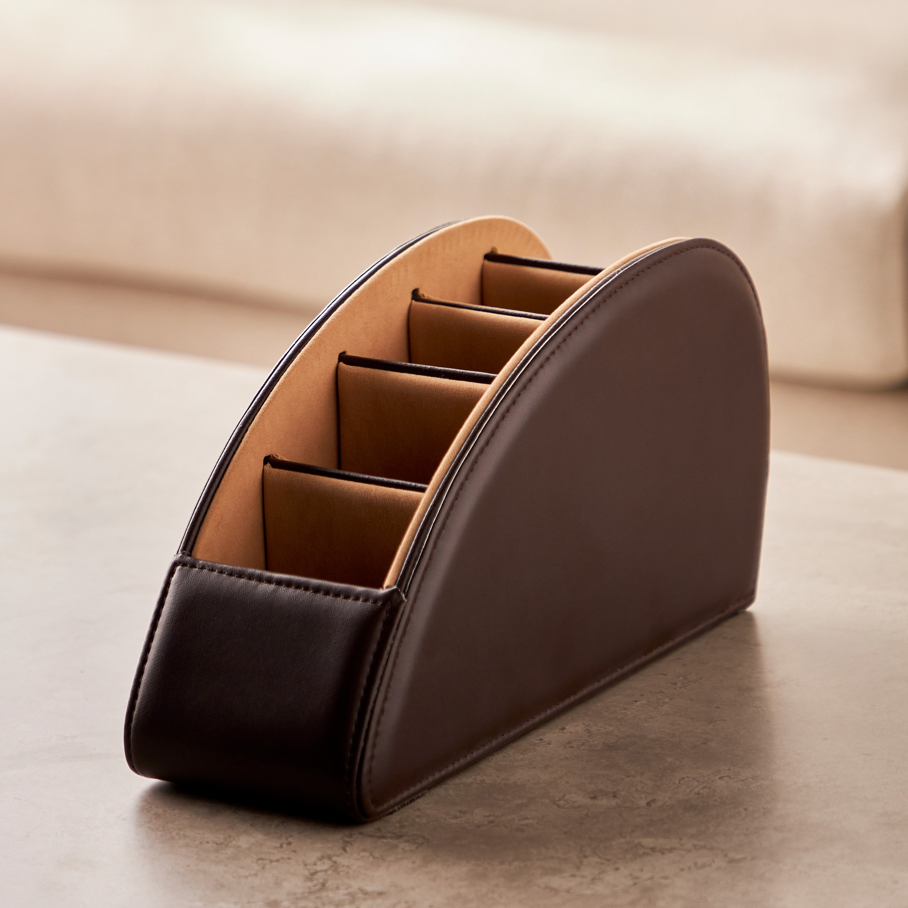 Louis Remote Control Holder