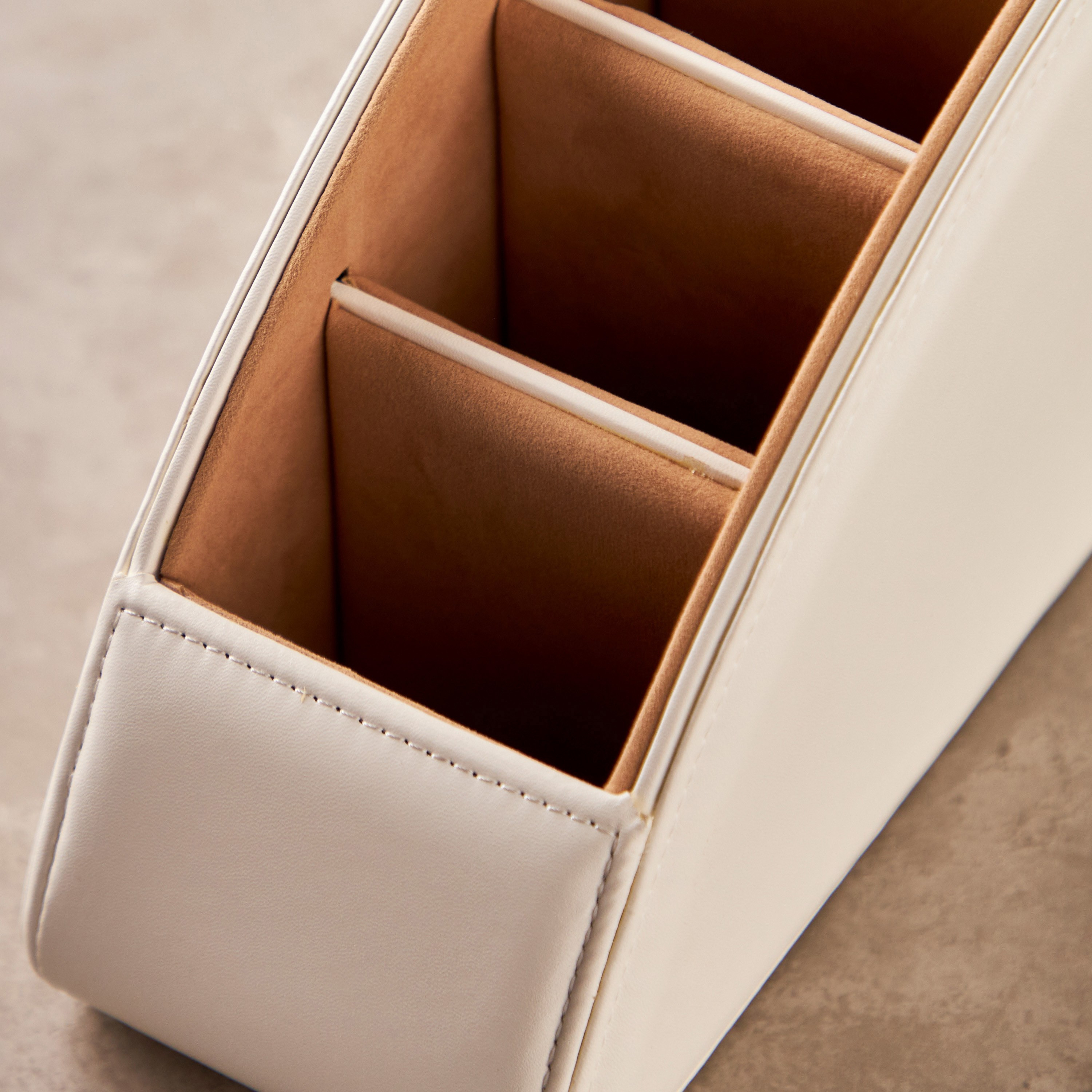 Louis Remote Control Holder-household-storage-storagesolutions-mediastorage-image-3