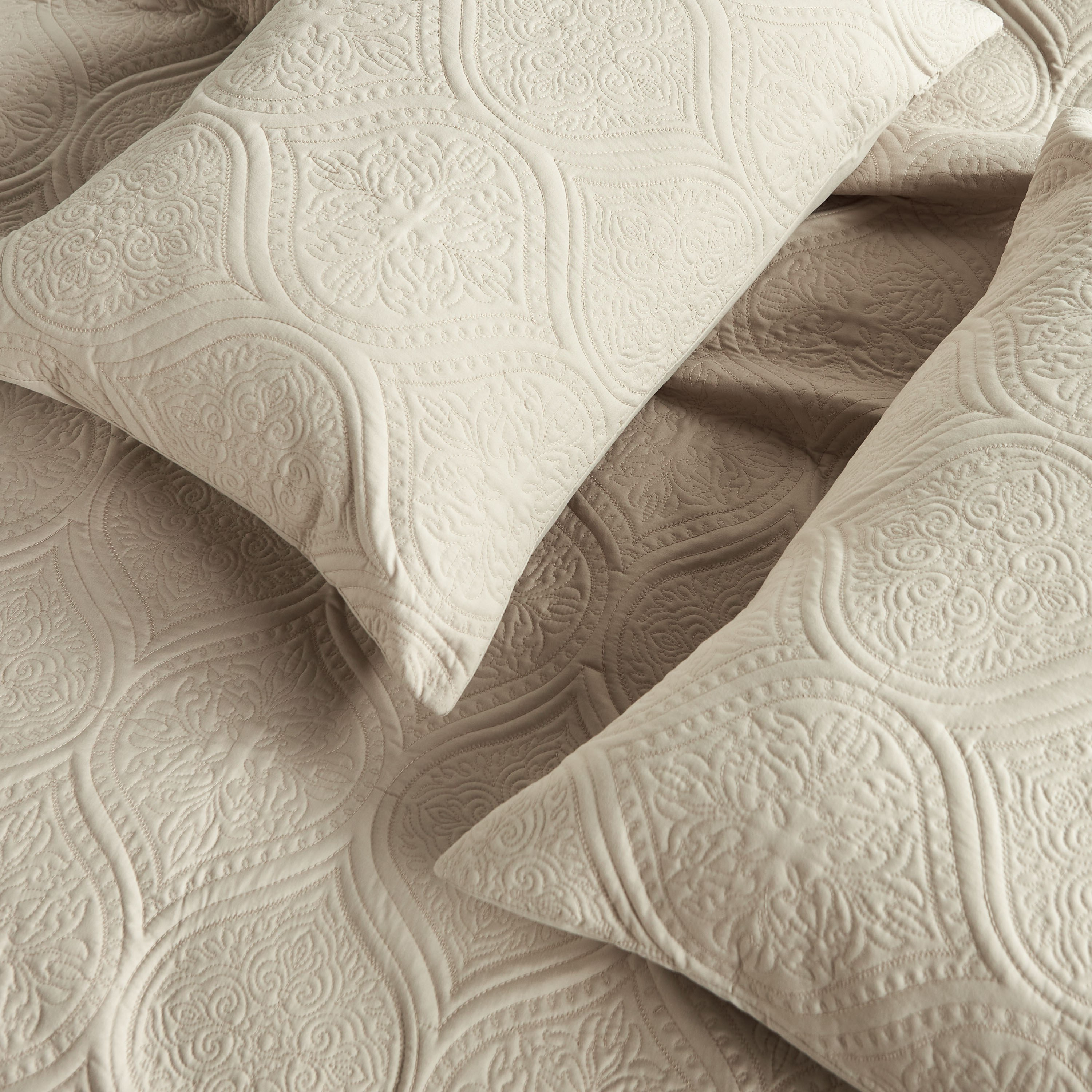 Palazzo 3-Piece Queen Bedspread Set - 220x240 cm-household-bedding-comfortersandbedspreads-bedspreads-image-2