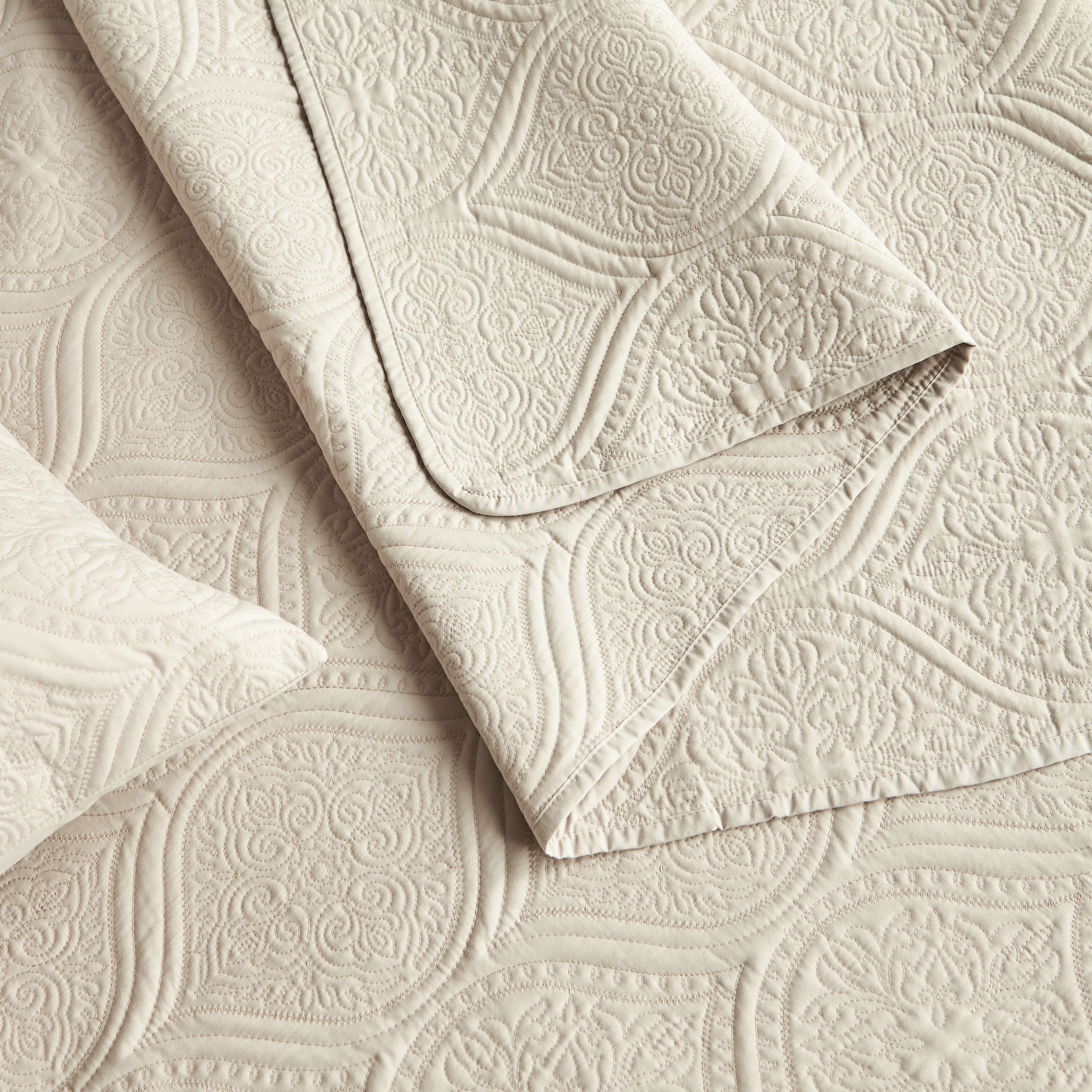 Palazzo 3-Piece Queen Bedspread Set - 220x240 cm-household-bedding-comfortersandbedspreads-bedspreads-image-3