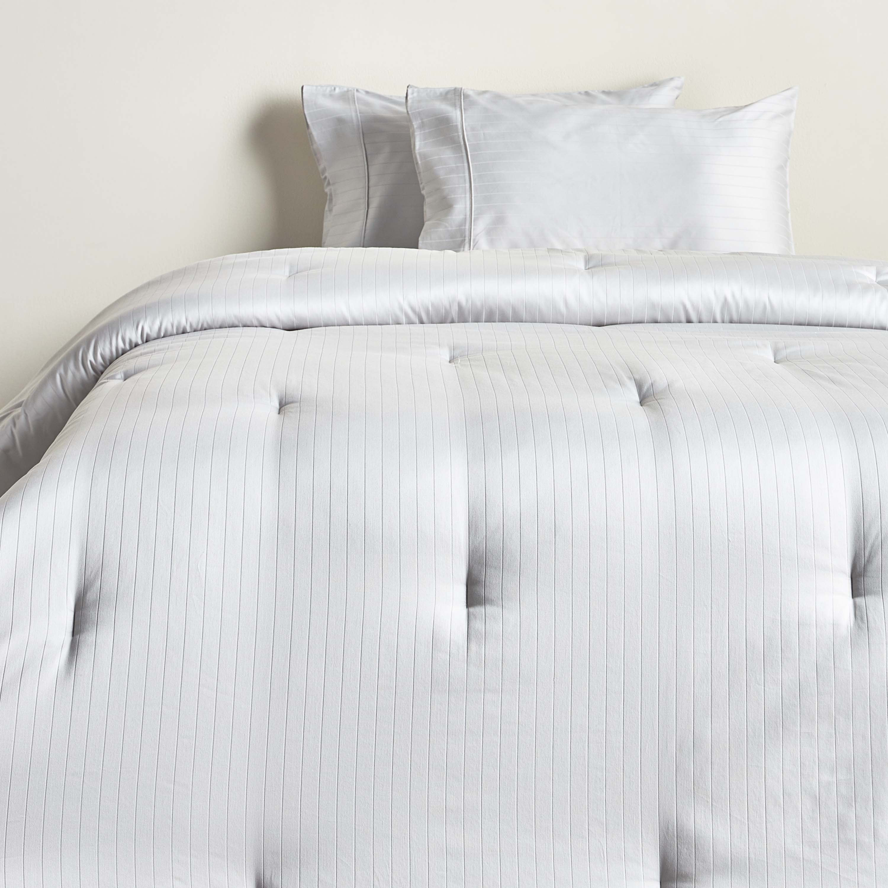 Hampton Cotton Sateen Jacquard 220 Thread Count 3-Piece Full Comforter Set - 160x240 cm-household-bedding-comfortersandbedspreads-comforters-image-2