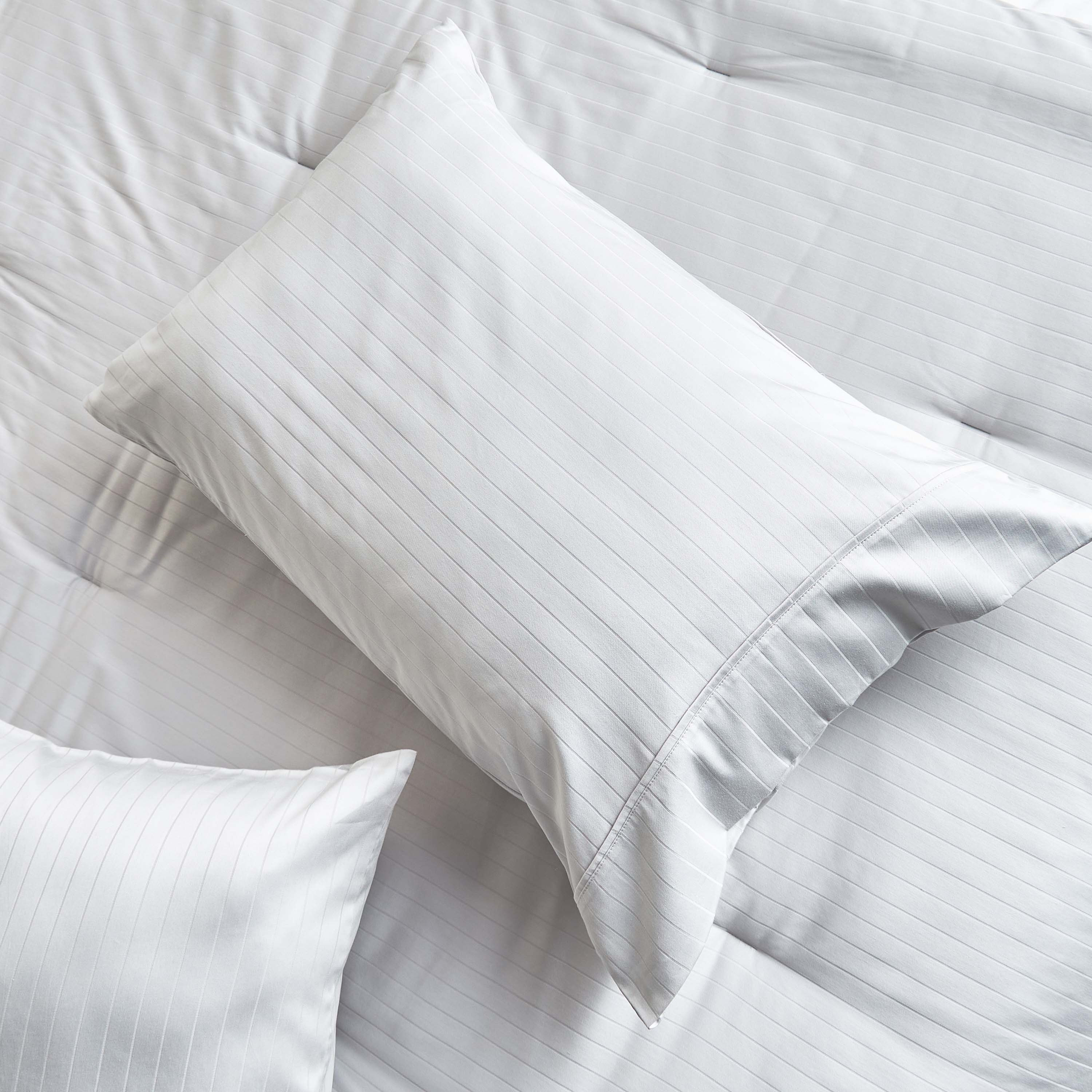 Hampton Cotton Sateen Jacquard 220 Thread Count 3-Piece Full Comforter Set - 160x240 cm-household-bedding-comfortersandbedspreads-comforters-image-3