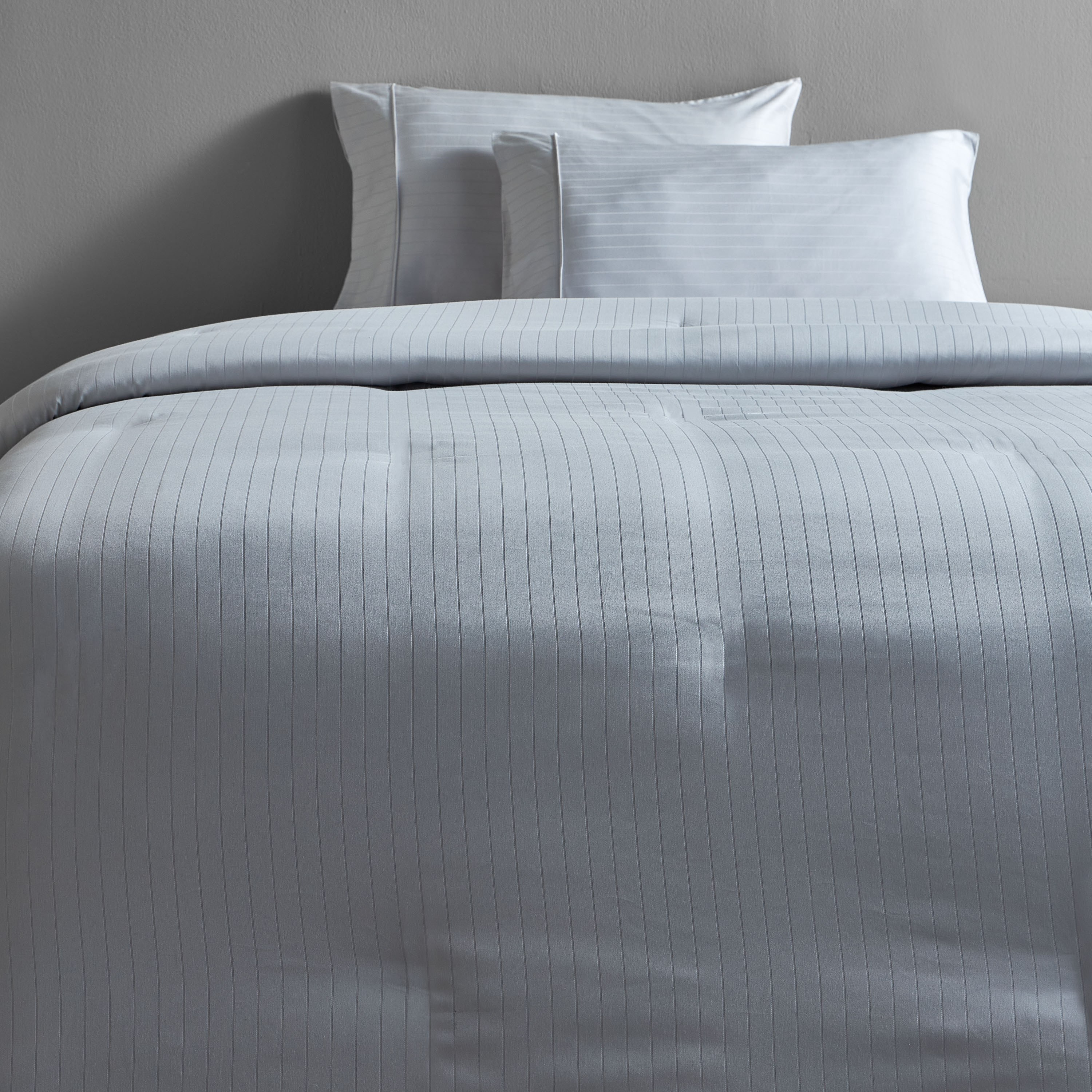 Hampton Cotton Sateen Jacquard 220 Thread Count 3-Piece Queen Comforter Set - 200x240 cm-household-bedding-comfortersandbedspreads-comforters-image-2