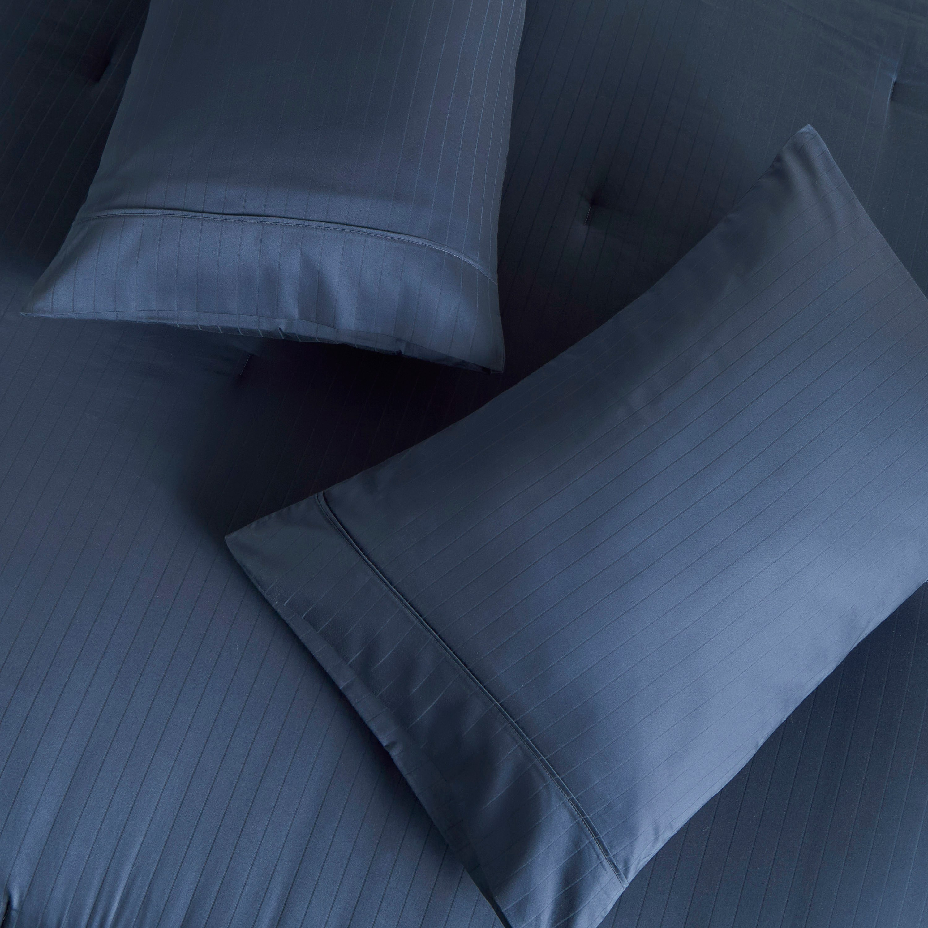 Hampton Cotton Sateen Jacquard 220 Thread Count 3-Piece Super King Comforter Set - 250x260 cm-household-bedding-comfortersandbedspreads-comforters-image-4