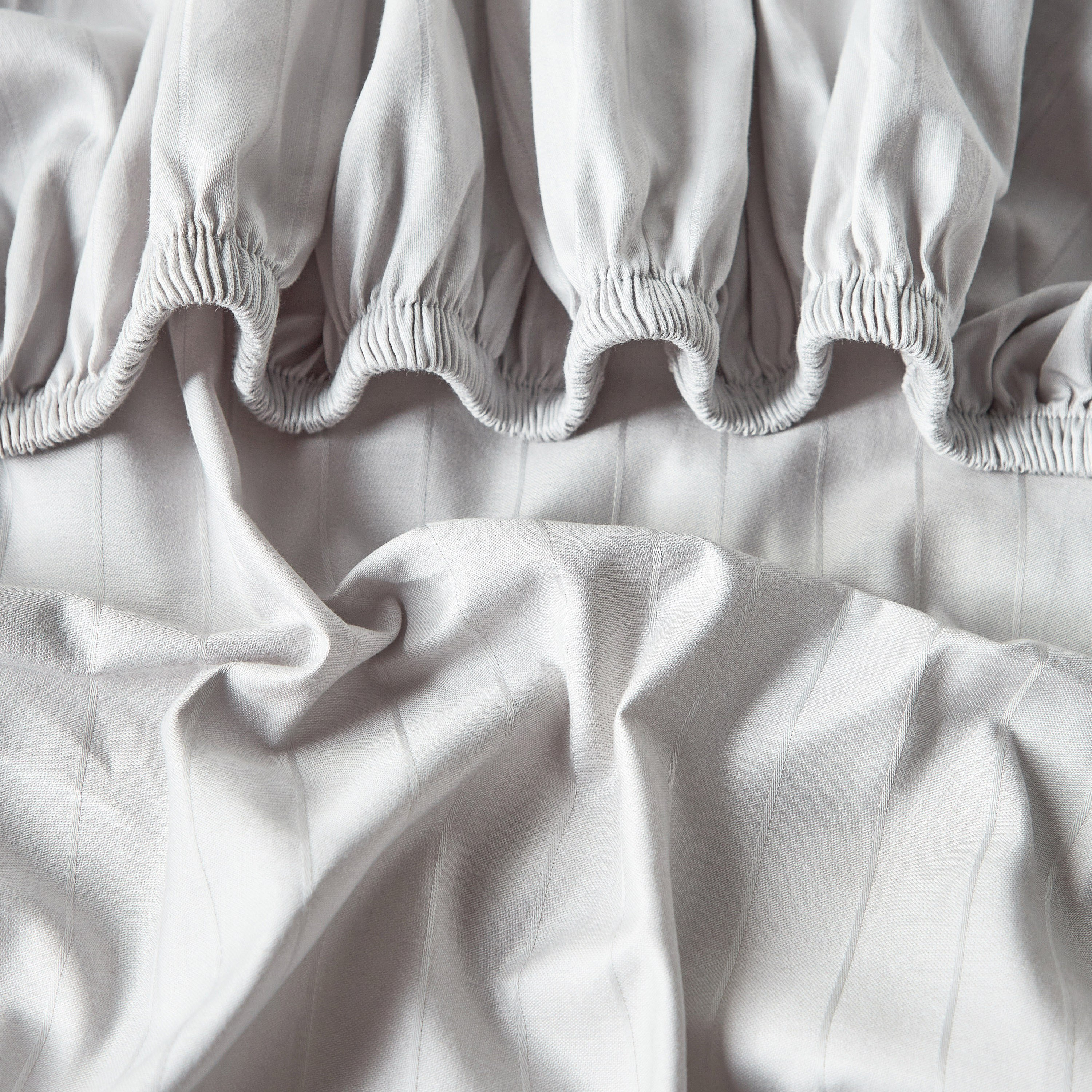 Hampton Cotton Sateen 220 Thread Count Full Fitted Sheet - 120x200 cm-household-bedding-sheetsandpillowcases-fittedsheets-image-2