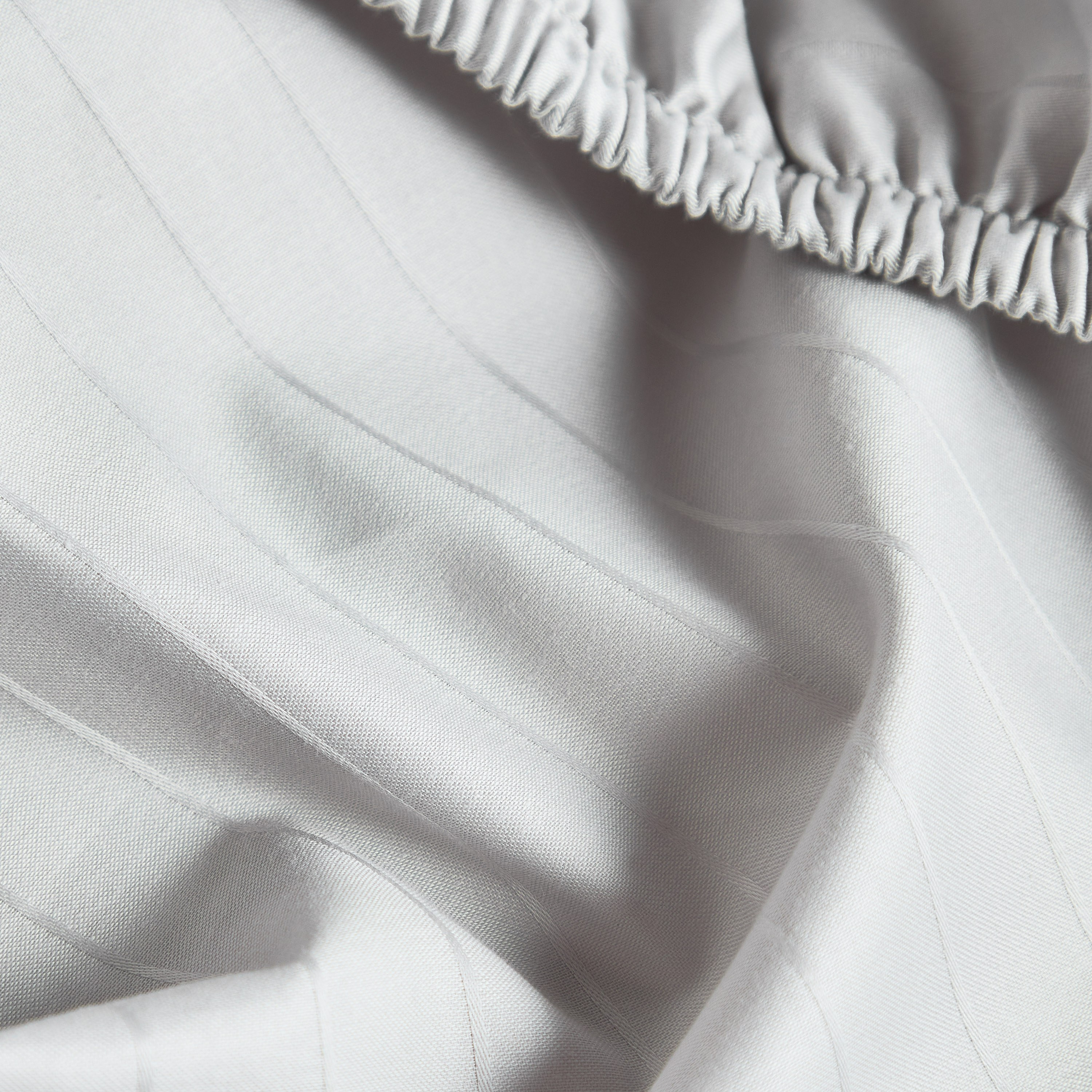Hampton Cotton Sateen 220 Thread Count Full Fitted Sheet - 120x200 cm-household-bedding-sheetsandpillowcases-fittedsheets-image-3