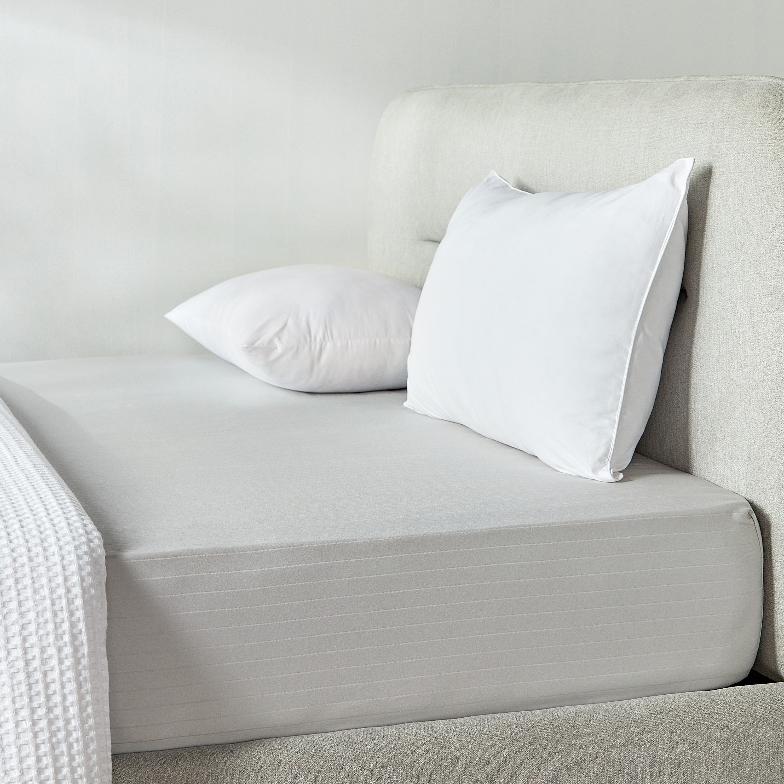 Hampton Cotton Sateen 220 Thread Count Full Fitted Sheet - 120x200 cm-household-bedding-sheetsandpillowcases-fittedsheets-image-4