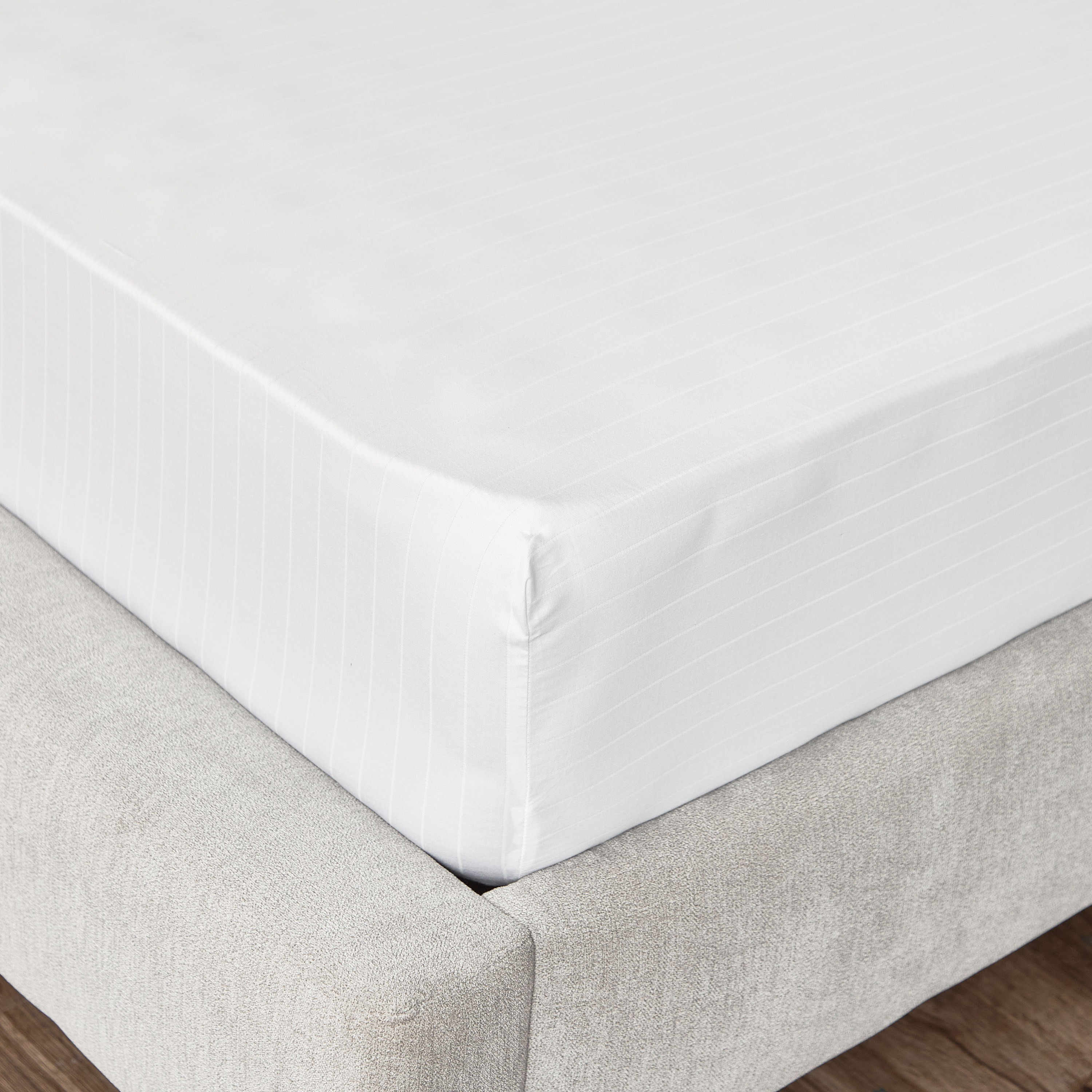 شرشف مطاطي مقاس كامل عدد خيوط 220 قطن ساتين - هامبتون - 120x200 سم-household-bedding-sheetsandpillowcases-fittedsheets-image-4