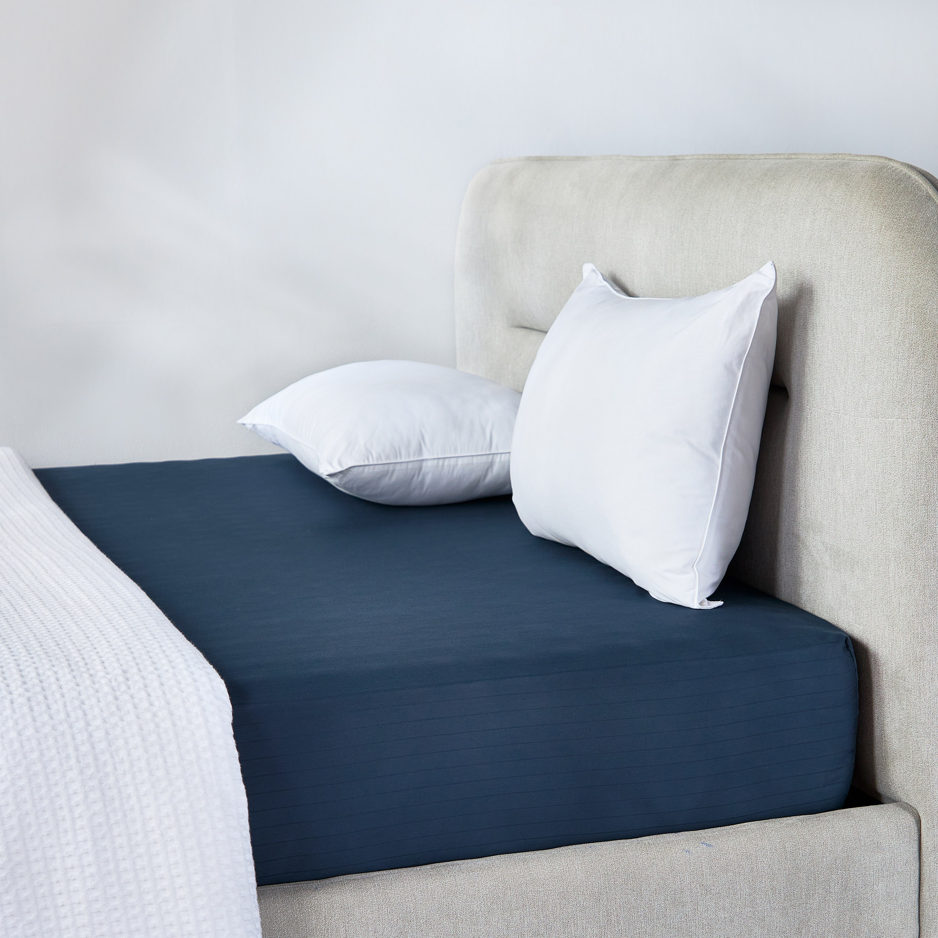 Hampton Cotton Sateen 220 Thread Count King Fitted Sheet - 180x205 cm-household-bedding-sheetsandpillowcases-fittedsheets-image-4