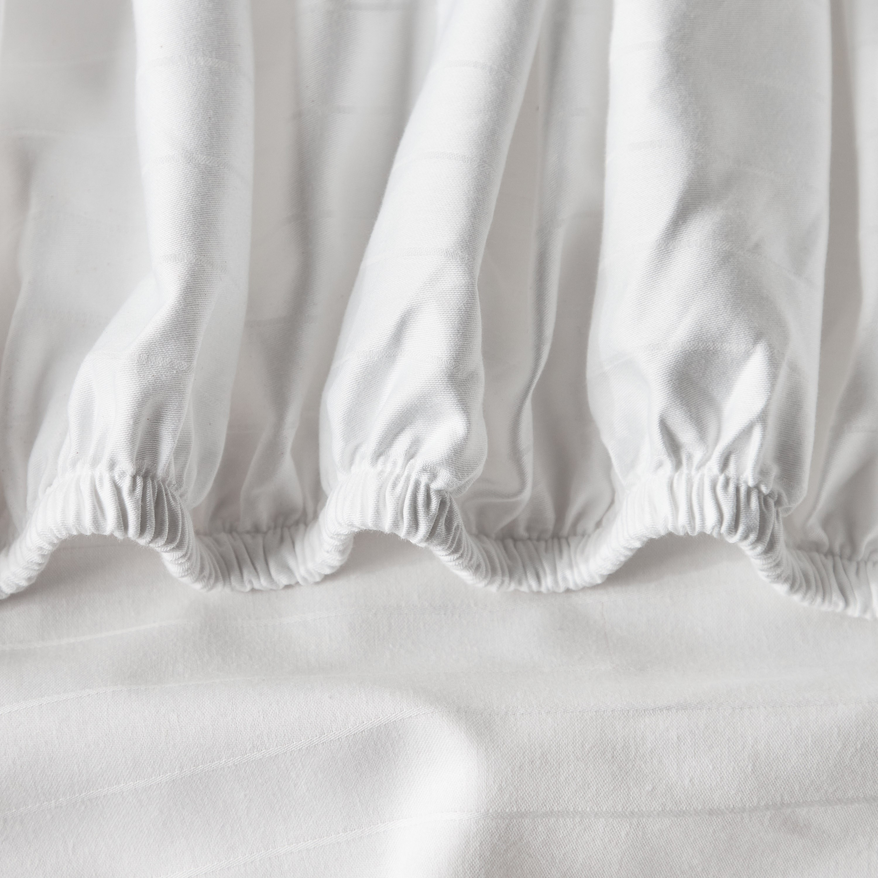 Hampton Cotton Sateen 220 Thread Count King Fitted Sheet - 180x205 cm-household-bedding-sheetsandpillowcases-fittedsheets-image-2