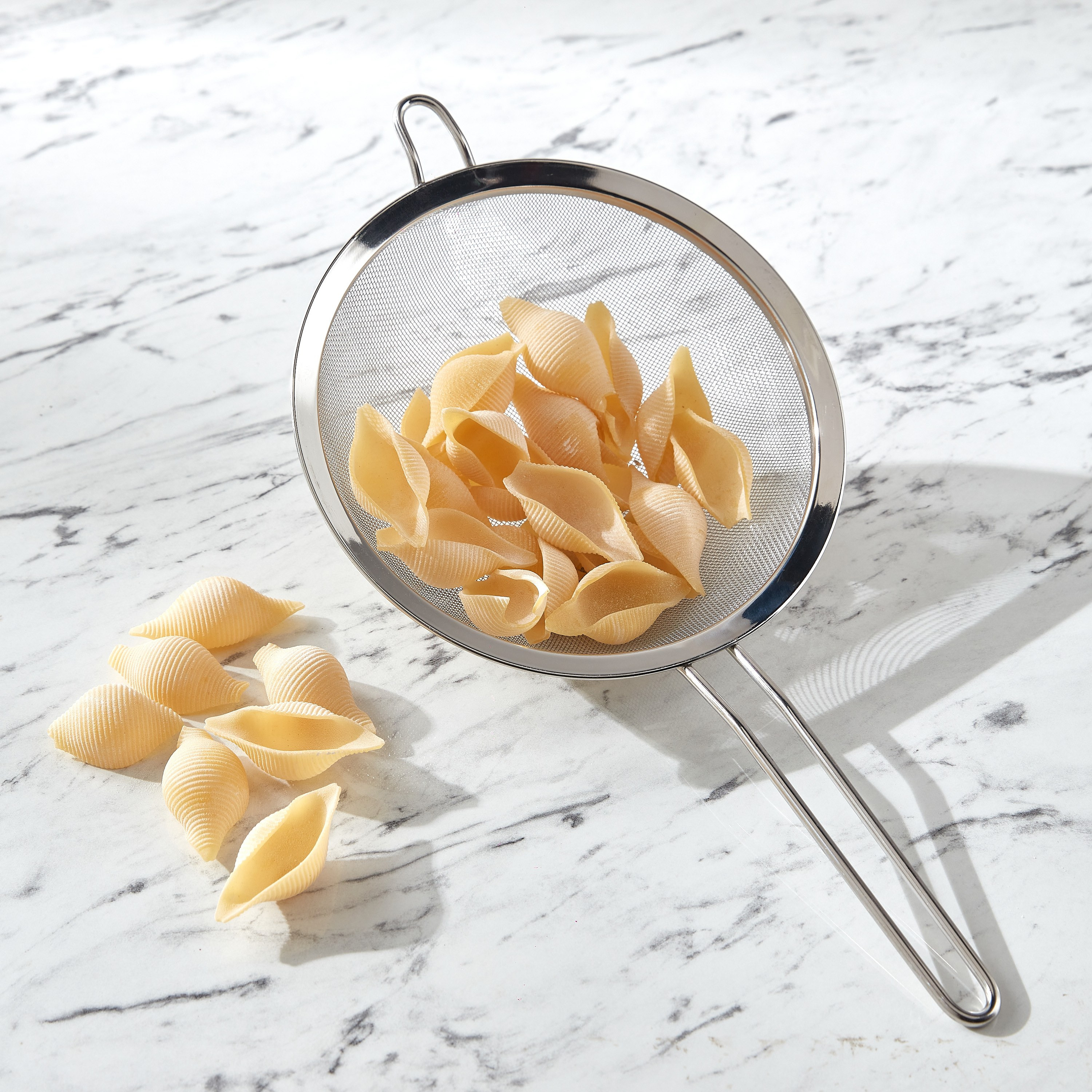 Essential Strainer-household-kitchen-kitchentoolsandutensils-colandersandstrainers-image-1
