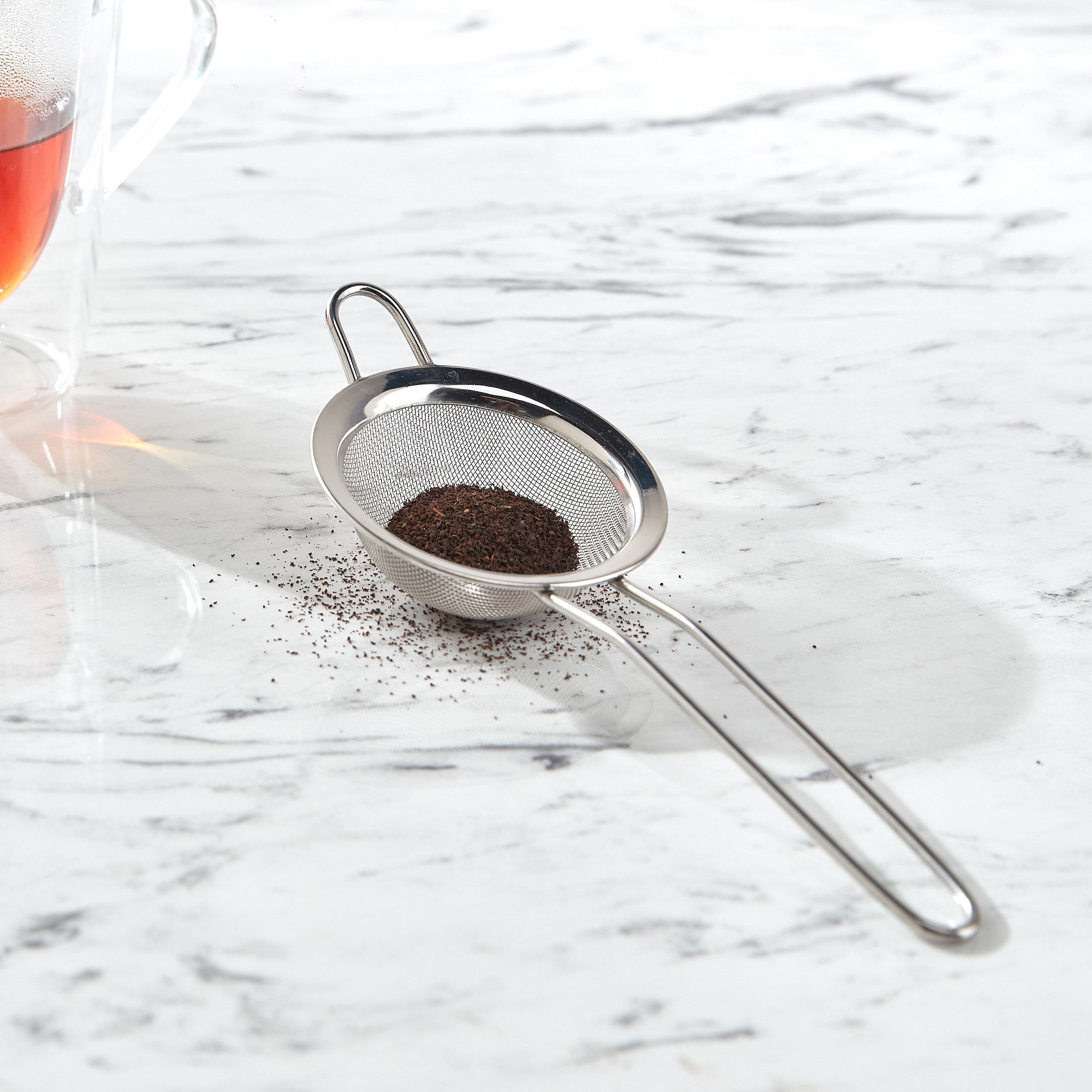 Essential Strainer-household-kitchen-kitchentoolsandutensils-colandersandstrainers-image-1