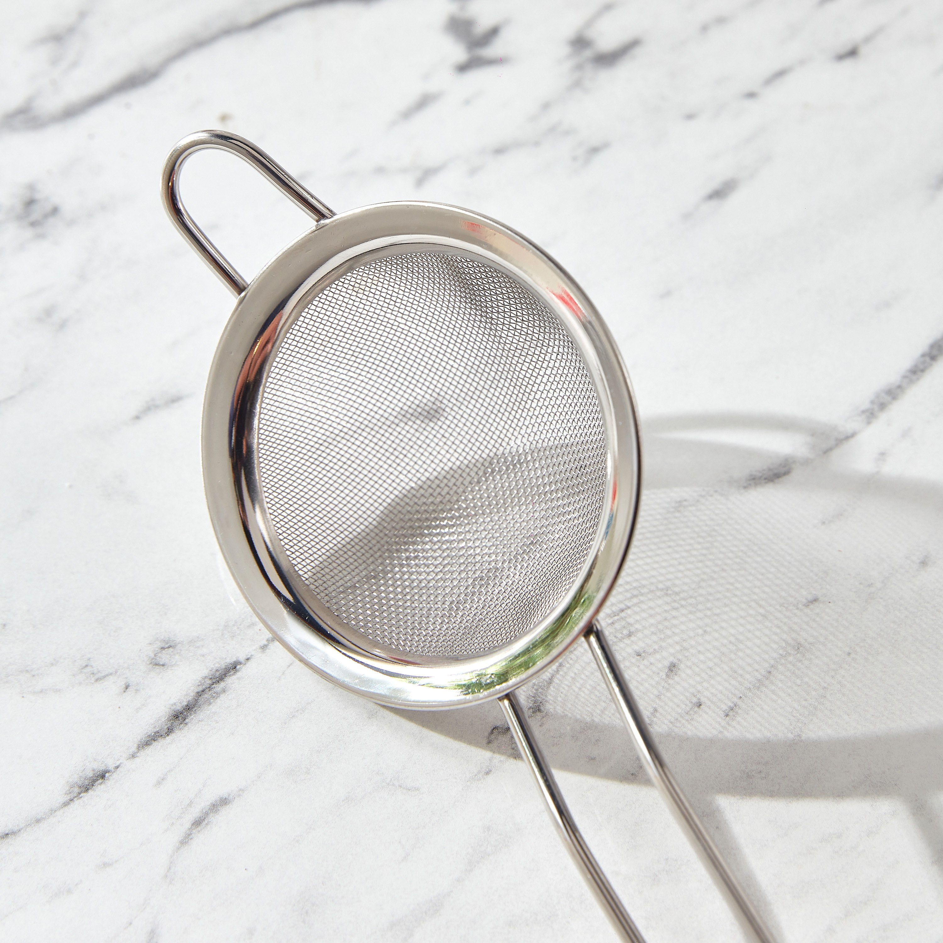 Essential Strainer-household-kitchen-kitchentoolsandutensils-colandersandstrainers-image-2