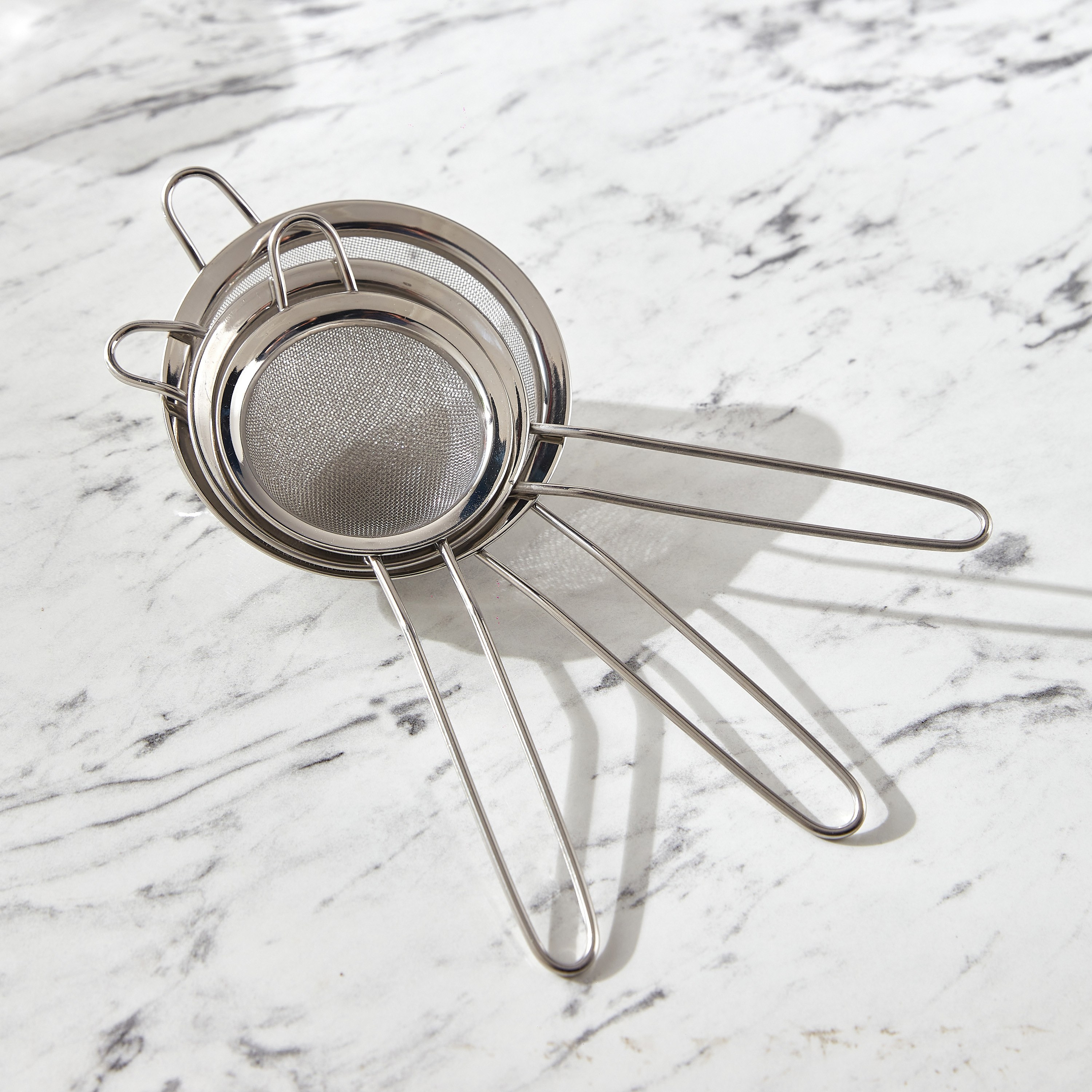 Essential Strainer-household-kitchen-kitchentoolsandutensils-colandersandstrainers-image-3