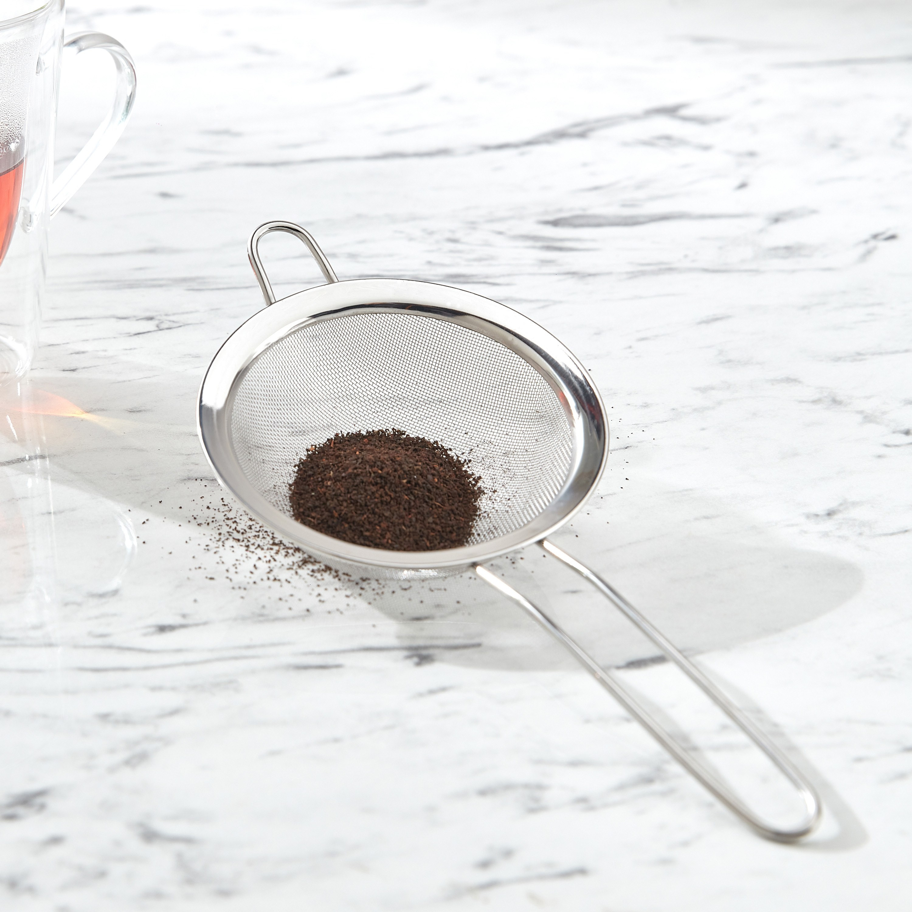 Essential Strainer-household-kitchen-kitchentoolsandutensils-colandersandstrainers-image-1