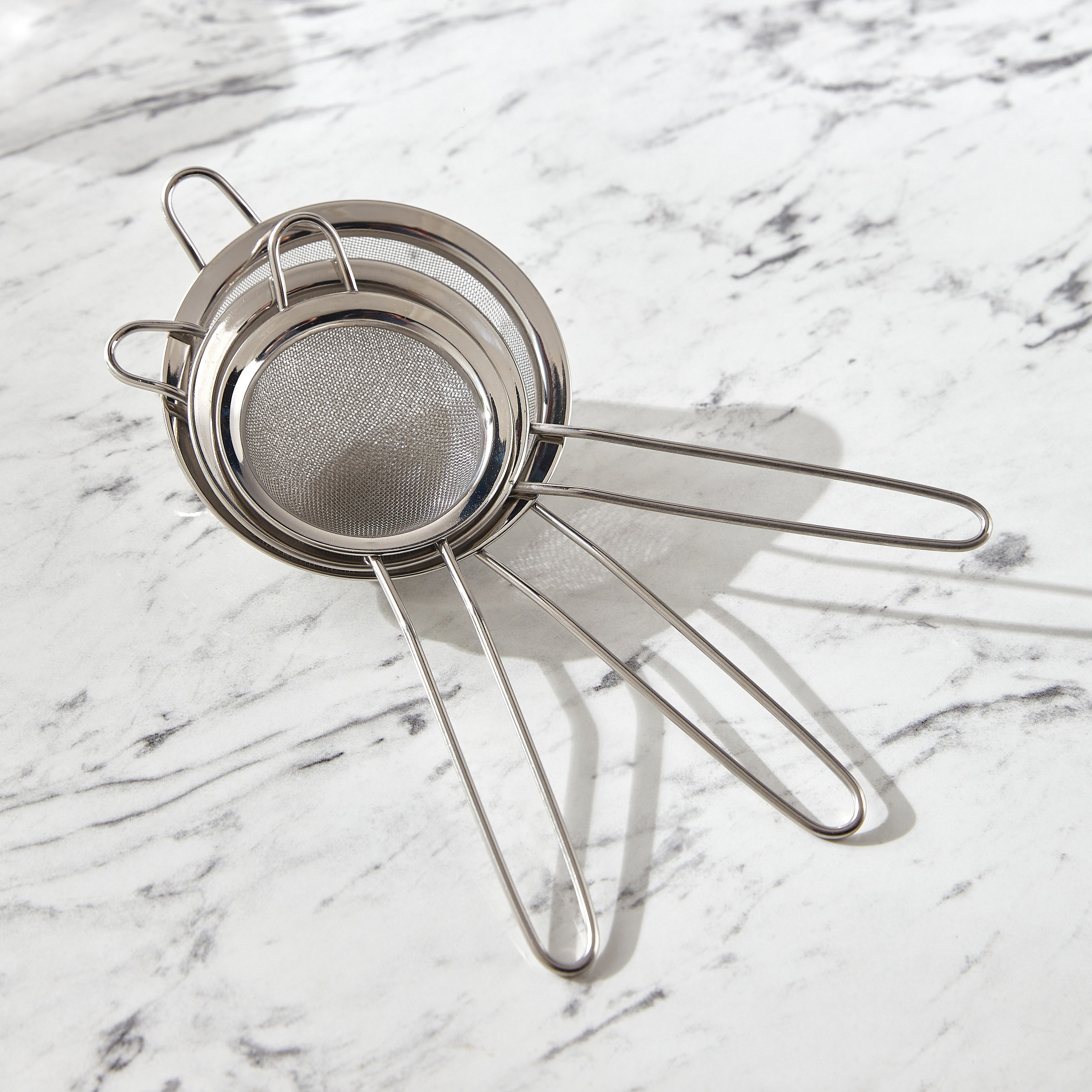 Essential Strainer-household-kitchen-kitchentoolsandutensils-colandersandstrainers-image-3