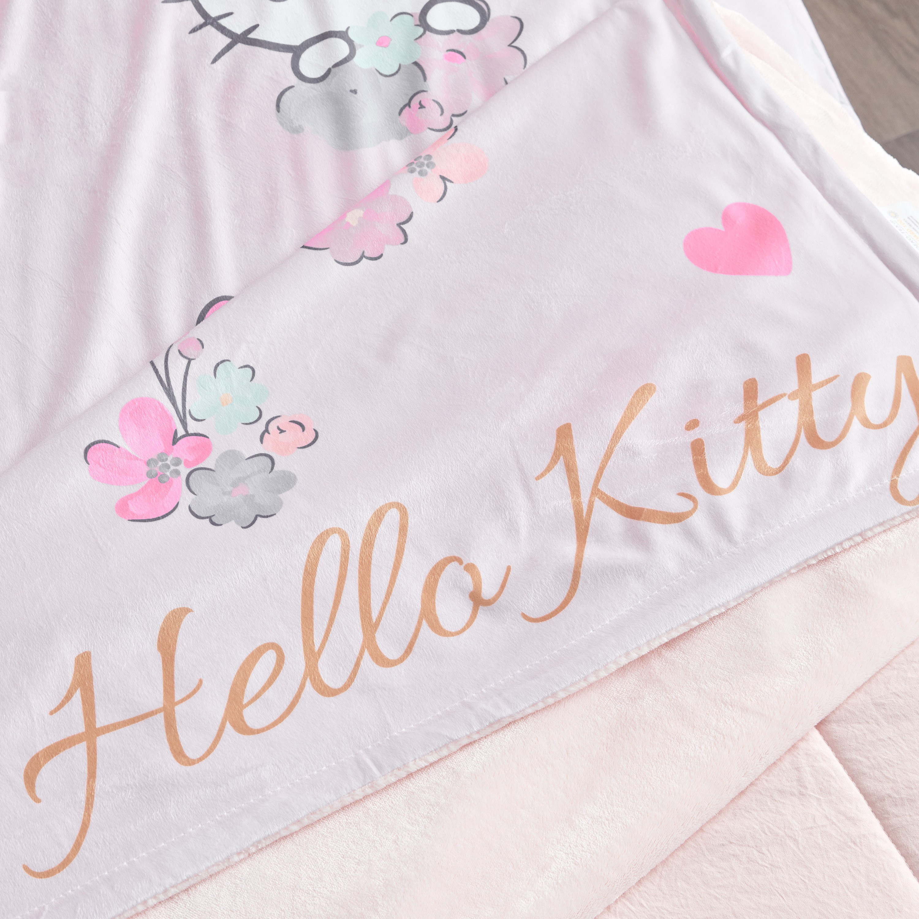 بطانية قطن بطبقتين وتصميم أزهار - هالو كيتي - 150x200 سم-babyandkids-beddingandwindows-bedding-blanketsandquilts-image-2