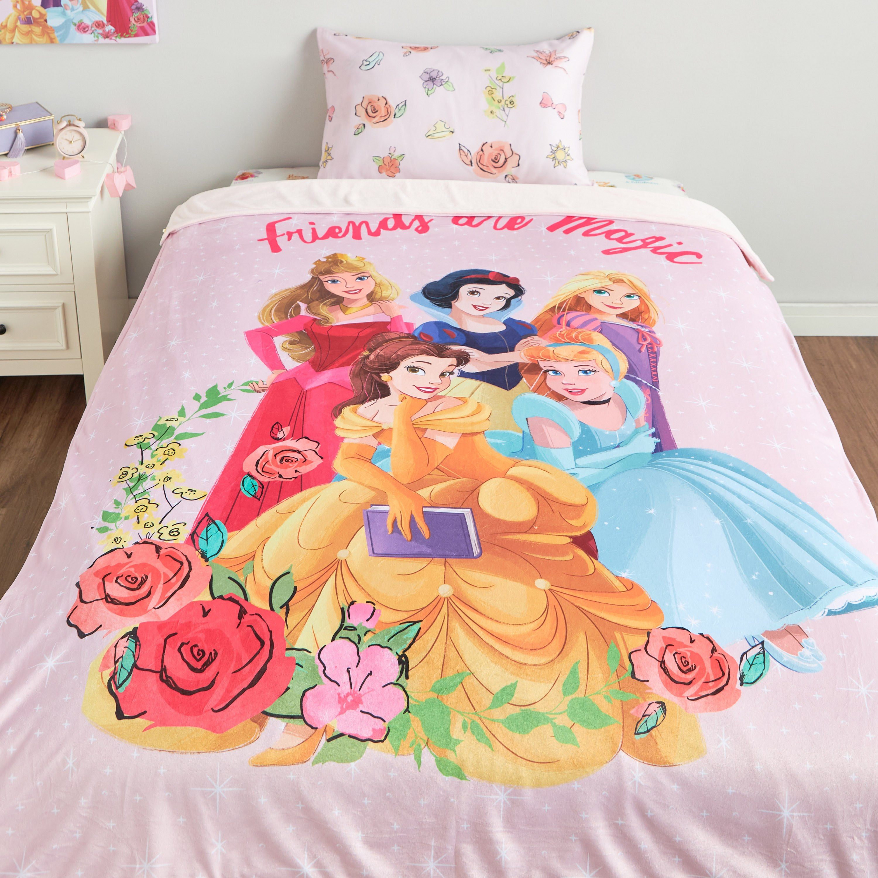 Disney princess 2024 baby blanket