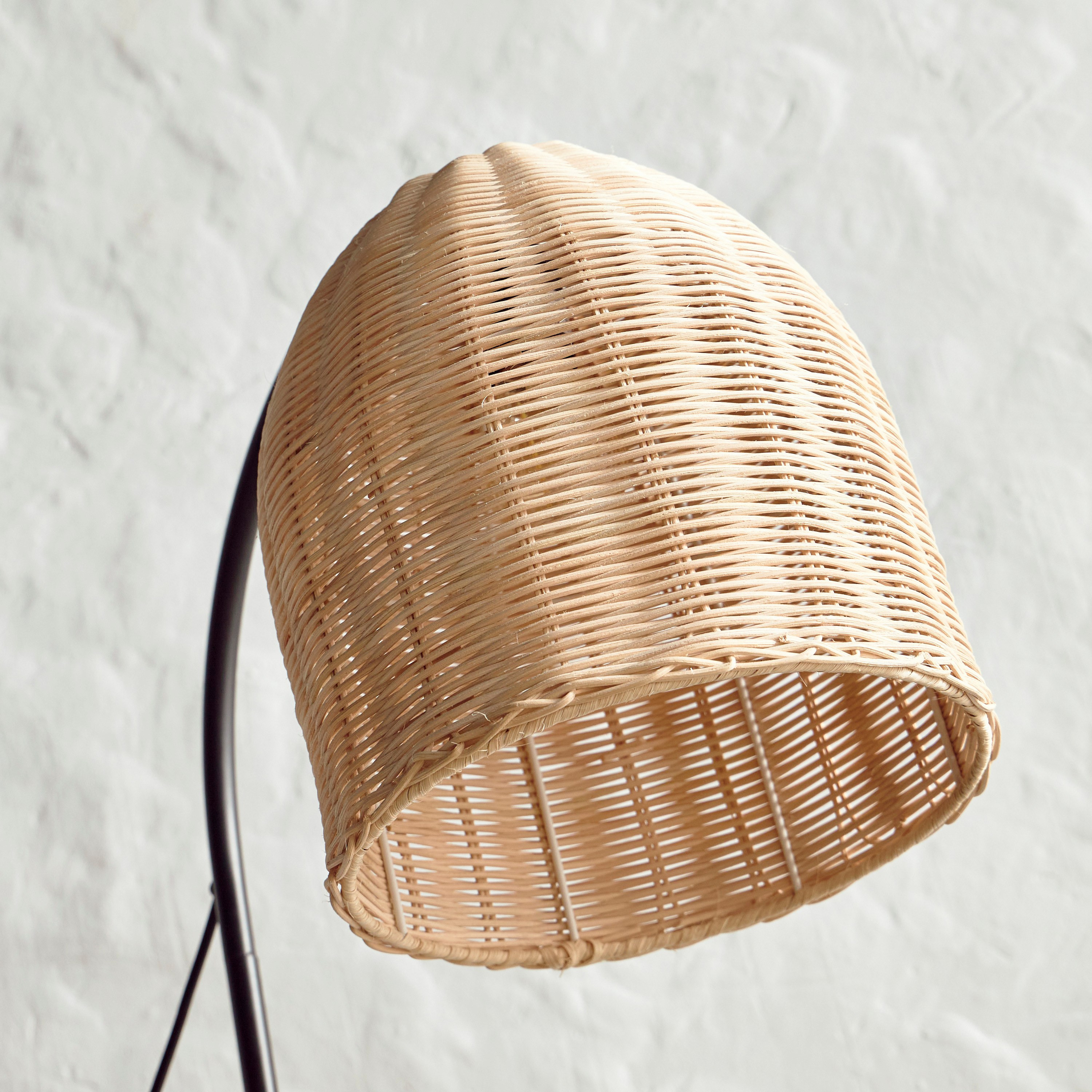 Rattan table lamp deals shade