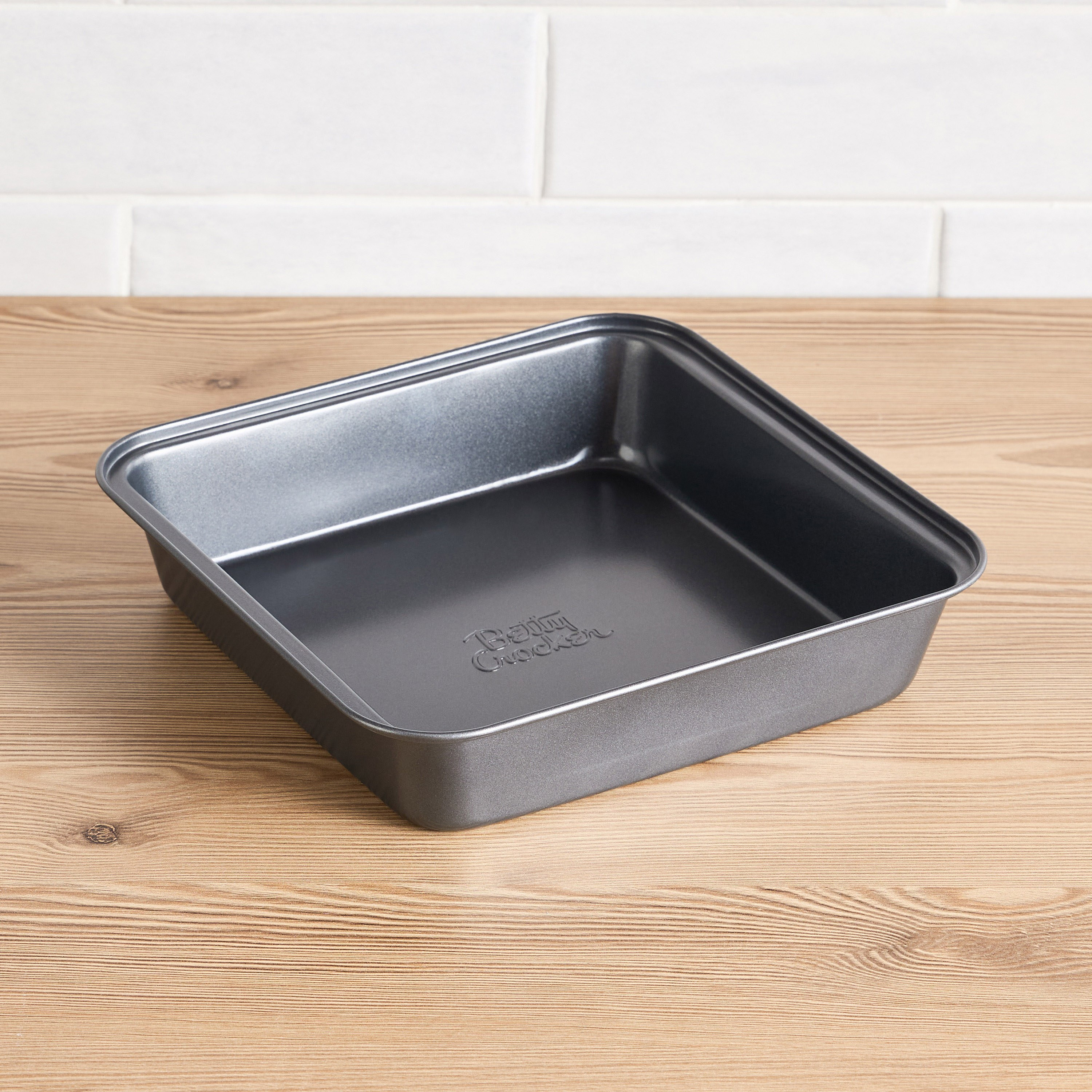 Betty Crocker Carbon Steel Baking Pan - 22x23 cm