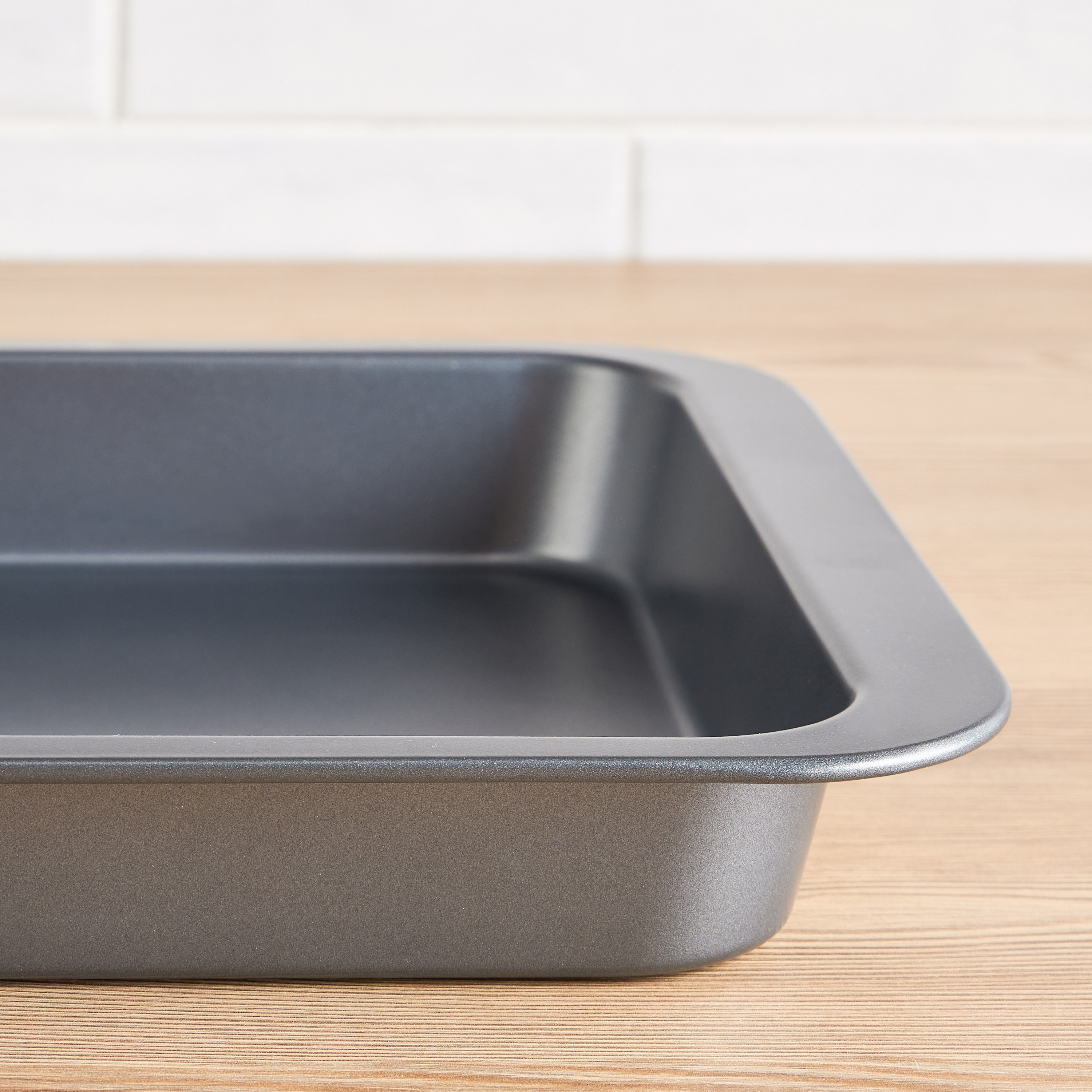 Betty Crocker Carbon Steel Roster Pan - 28x40 cm-household-kitchen-bakeware-bakingpansandmoulds-image-2