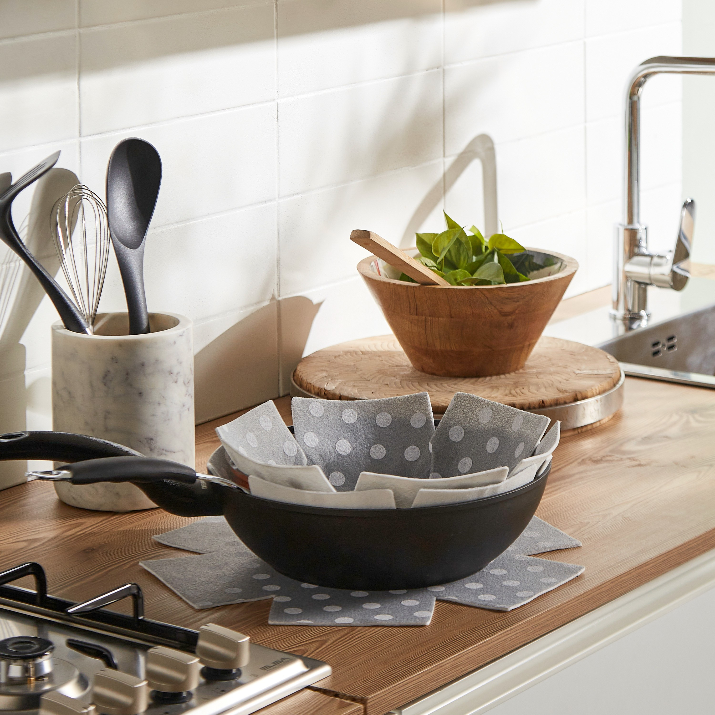 Fervour Printed Pan Protector-household-kitchen-kitchenlinen-apronsmittsandpotholders-image-3