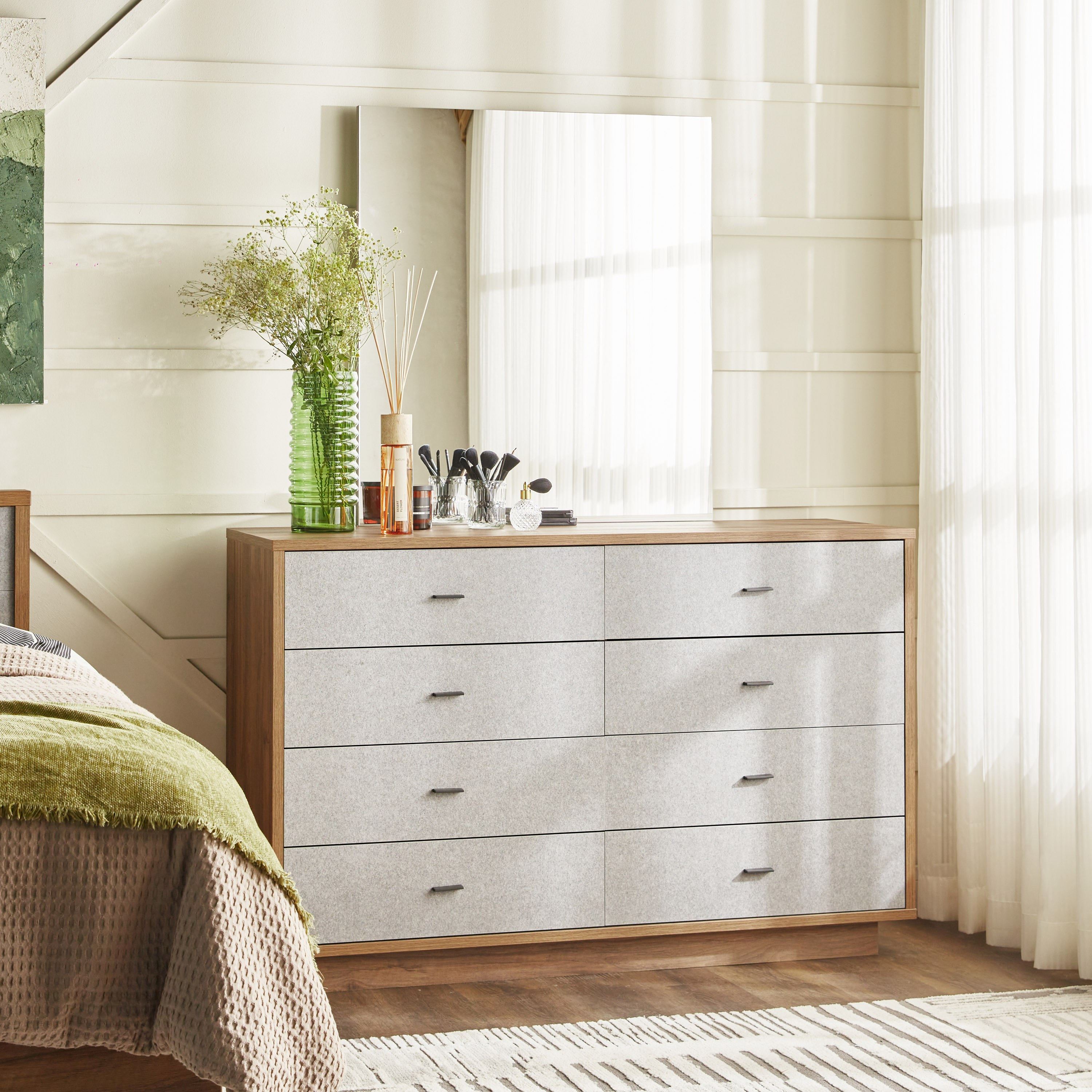 King bed and dresser outlet set