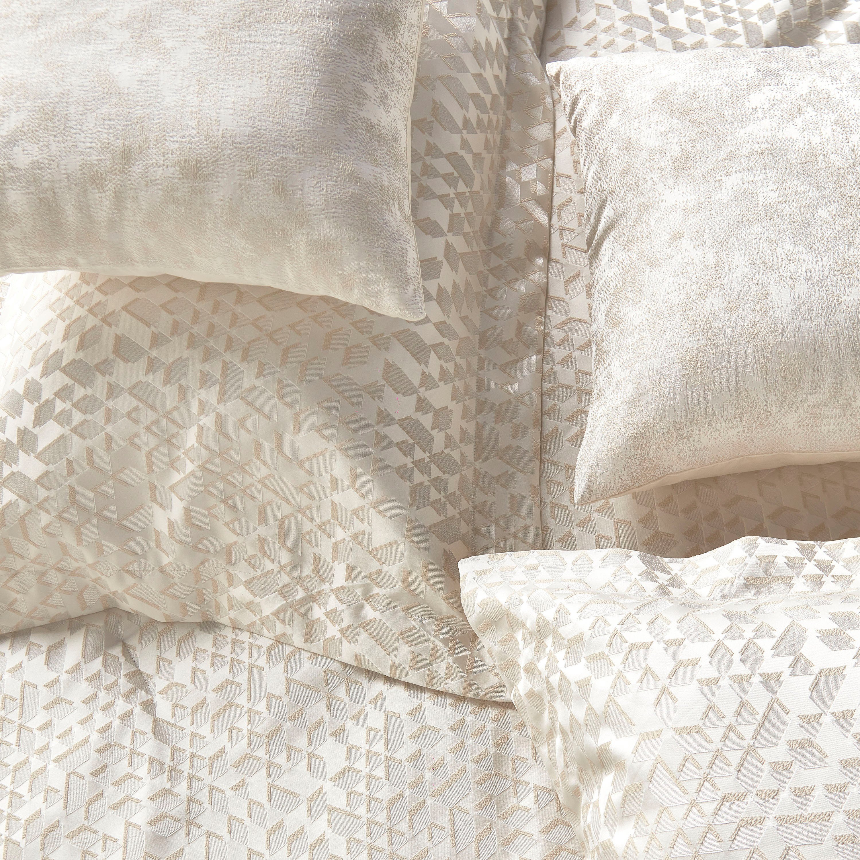 Zazzle Jacquard 6-Piece Super King Comforter and Sheet Set - 240x260 cm-household-bedding-comfortersandbedspreads-bedinabag-image-3