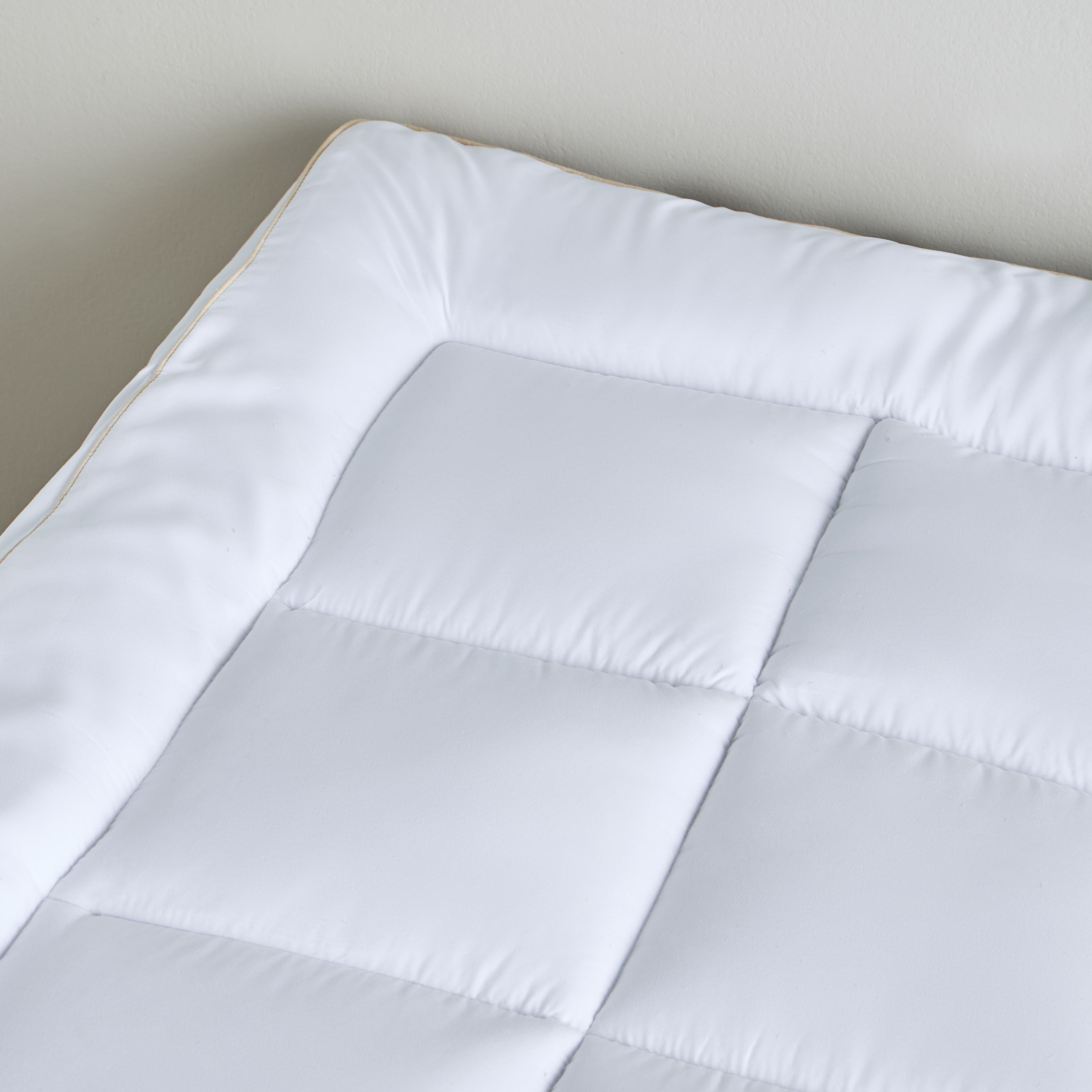 Harbour Single Mattress Topper - 120x200x4 cm-household-bedding-mattresstoppersandprotectors-mattresstoppers-image-2