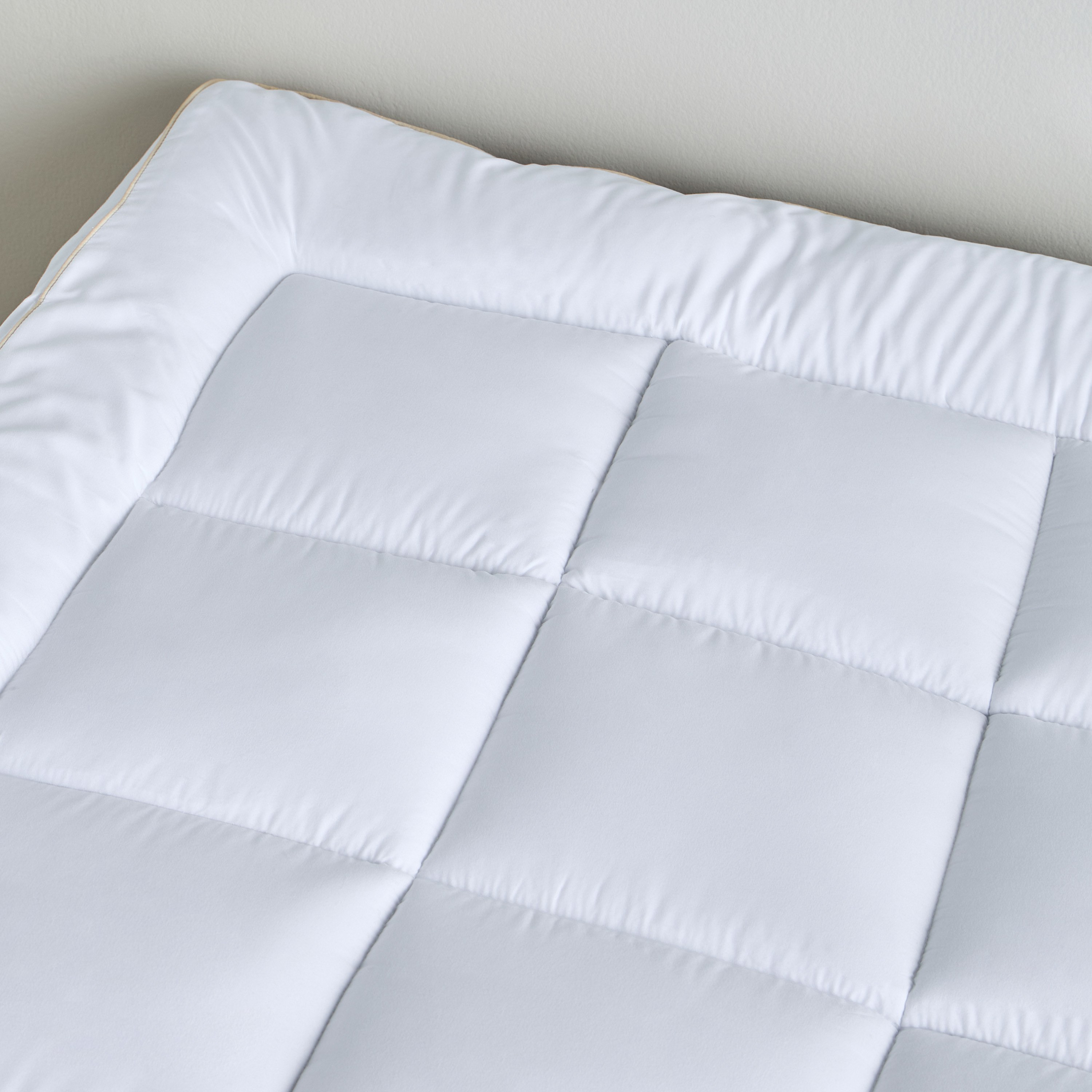 Harbour King Mattress Topper - 180x200x4 cm-household-bedding-mattresstoppersandprotectors-mattresstoppers-image-2
