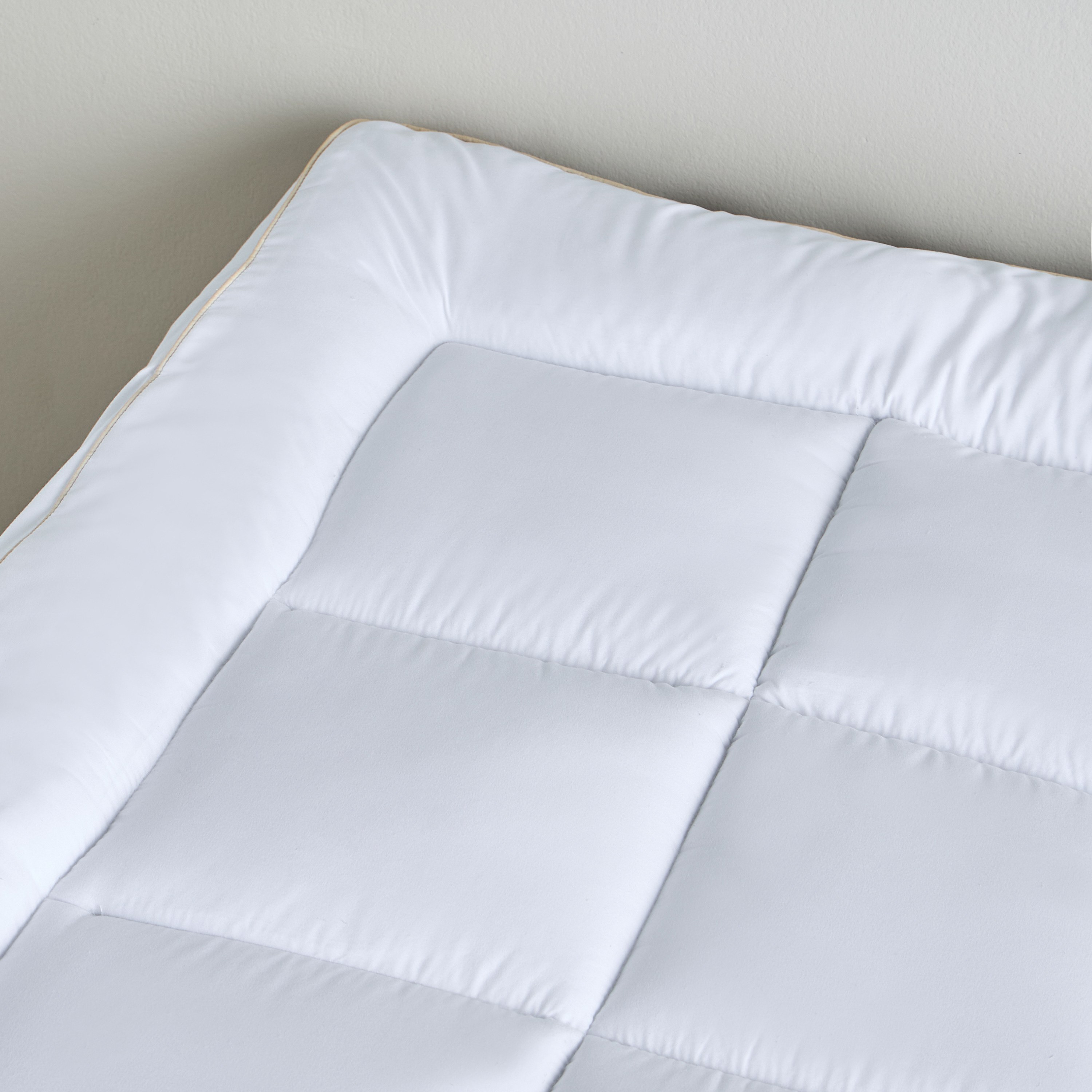 Harbour Single Mattress Topper - 90x200x4 cm-household-bedding-mattresstoppersandprotectors-mattresstoppers-image-2