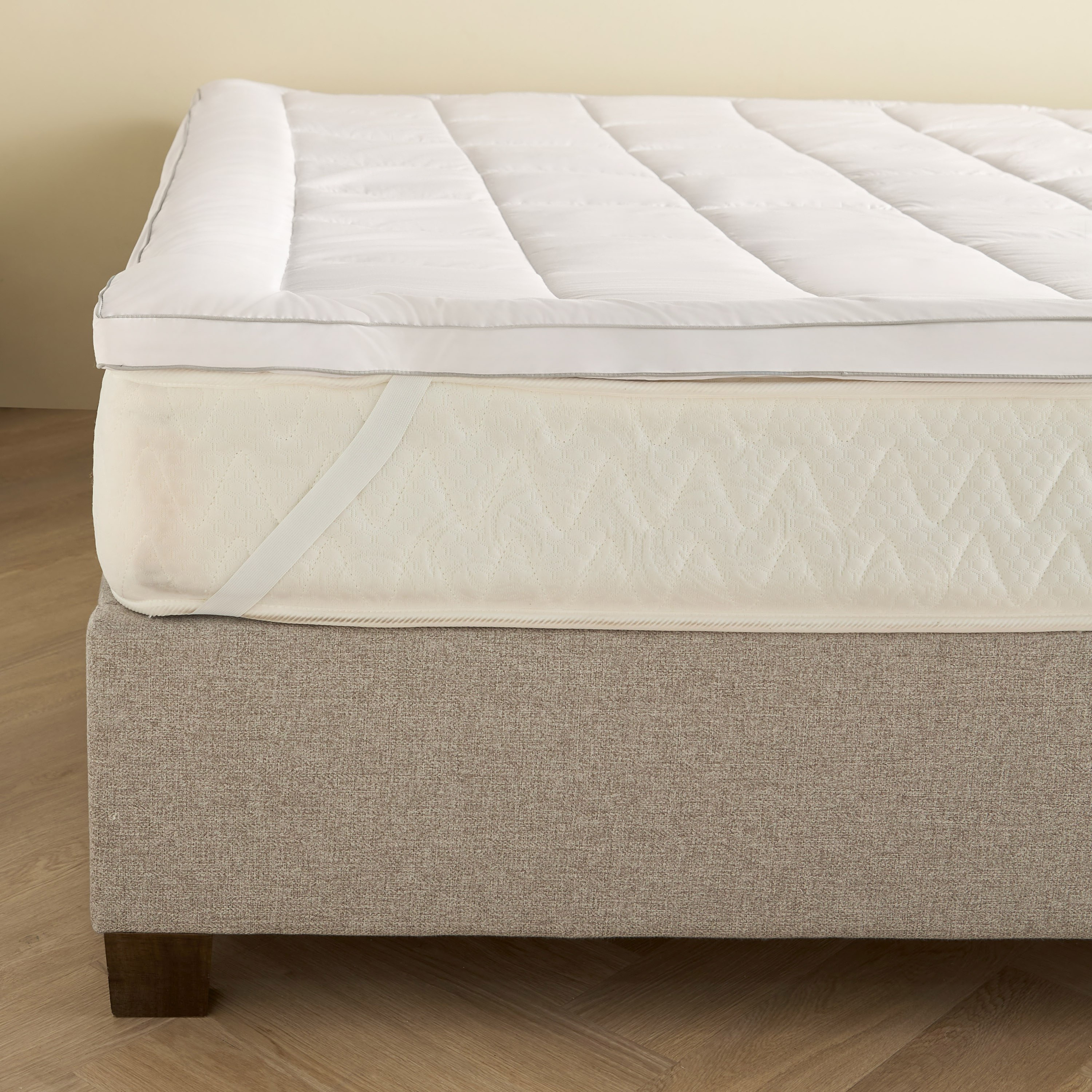 Lucent Premium Down Alternative King Mattress Topper - 180x200x4 cm-household-bedding-mattresstoppersandprotectors-mattresstoppers-image-1