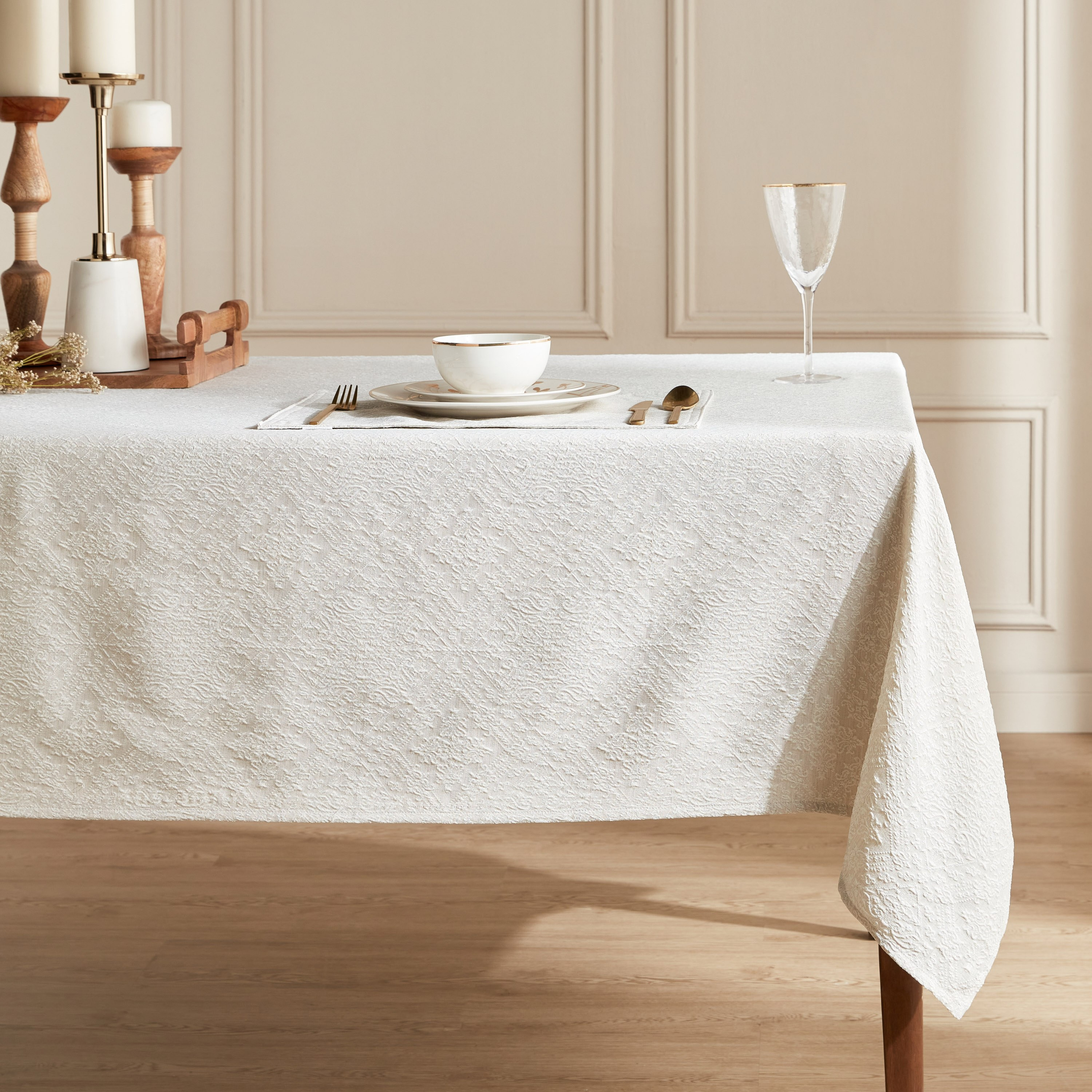 Winona Table Cover - 150x250 cm