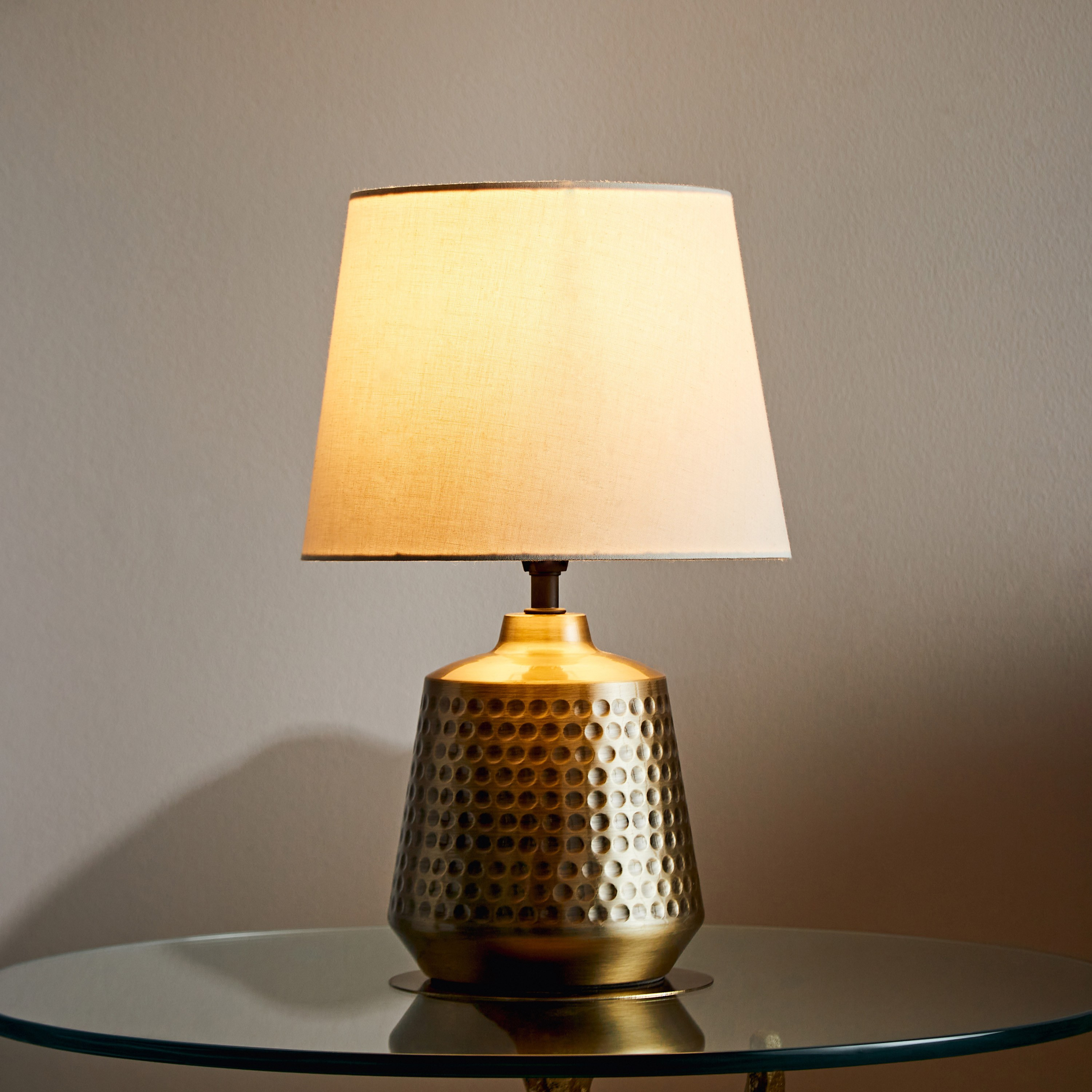 Standard store table lamp