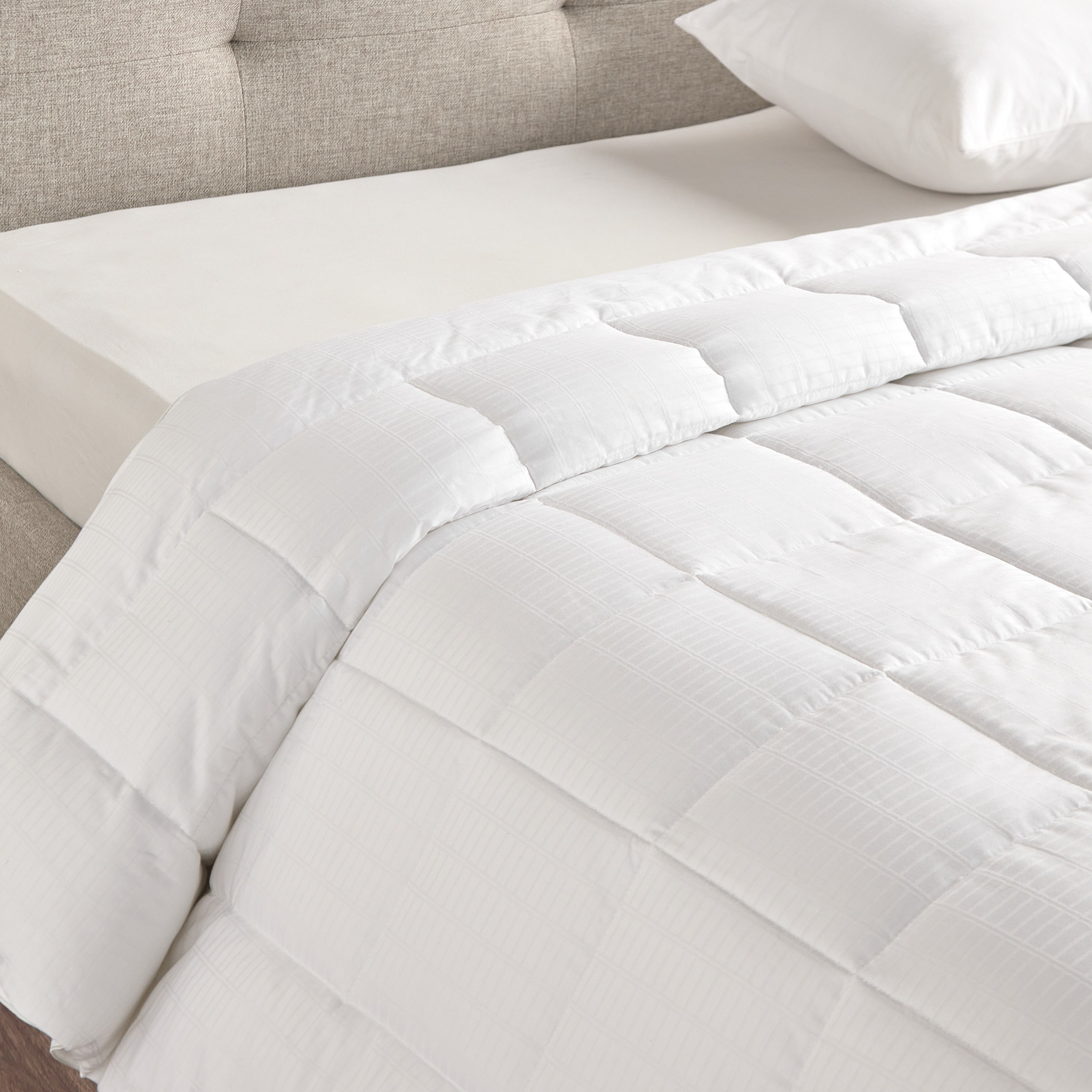 Active Anti-Allergy Hollow Fiber Light Warm King Duvet - 230x220 cm-household-bedding-duvetandcovers-duvets-image-3