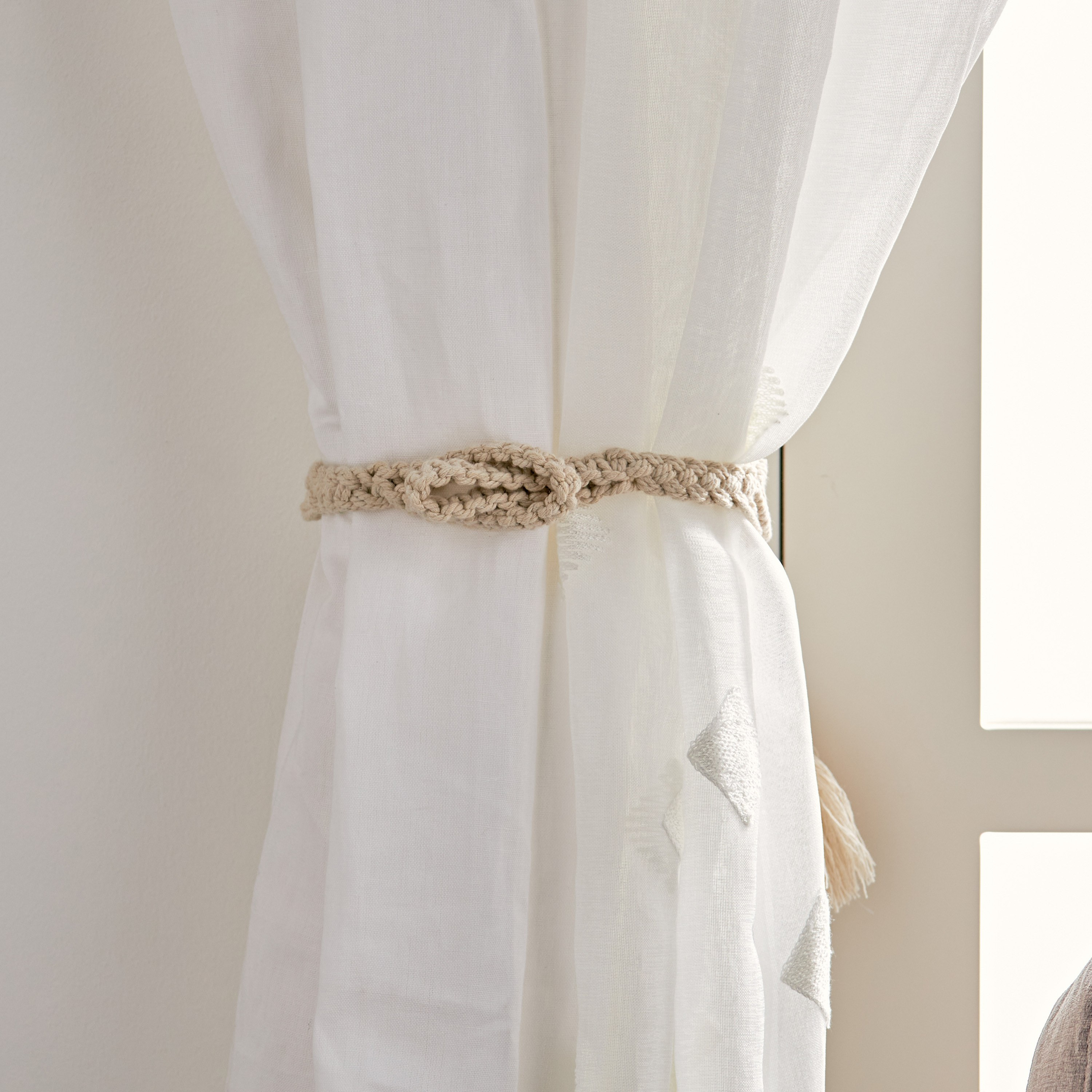 Boone Curtain Tieback - 40 cm-household-windows-curtainrodsandaccessories-windowaccessories-image-2
