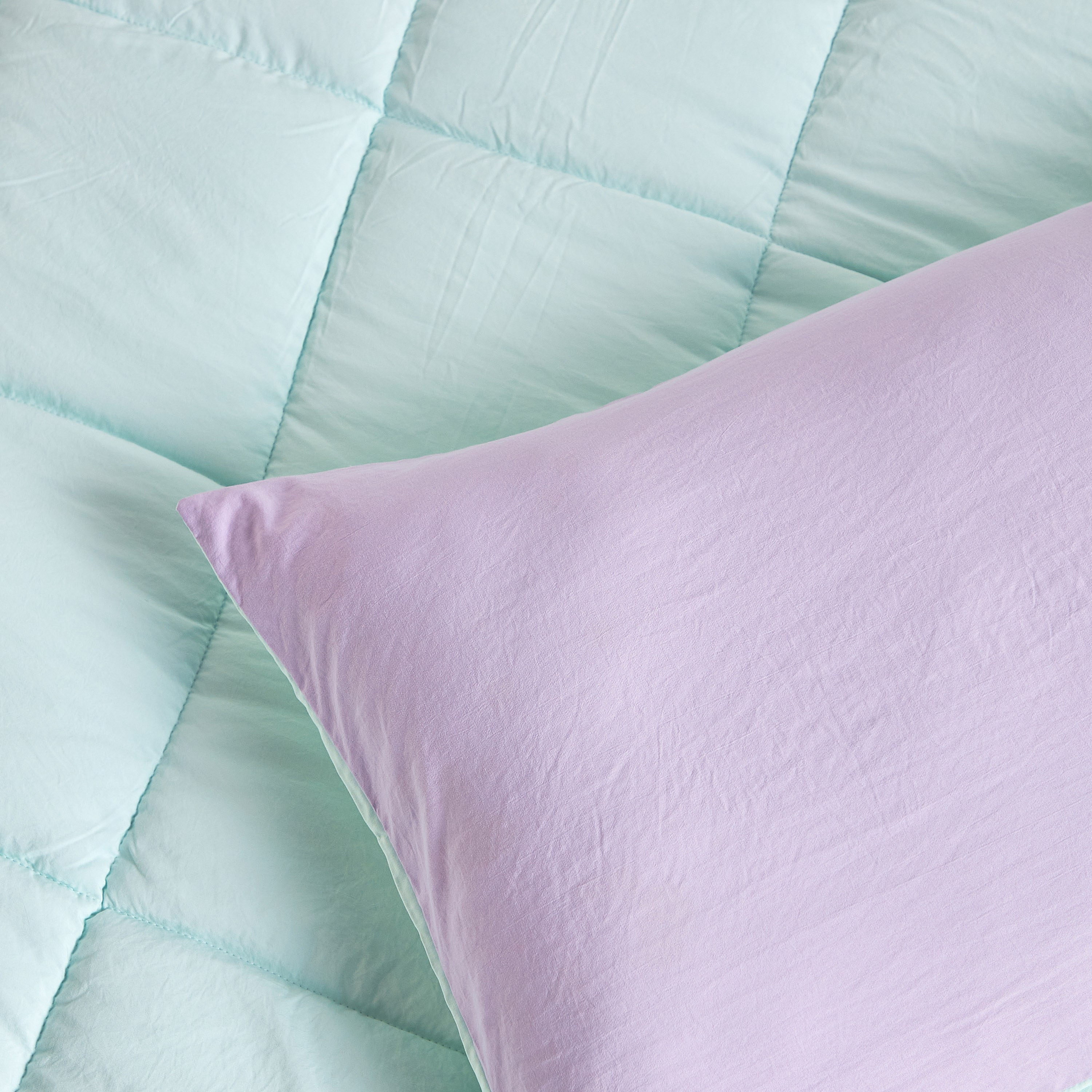طقم لحاف قطعتين على الوجهين - كادليس - 150x200 سم-kids-beddingandwindows-bedding-comforters-image-3