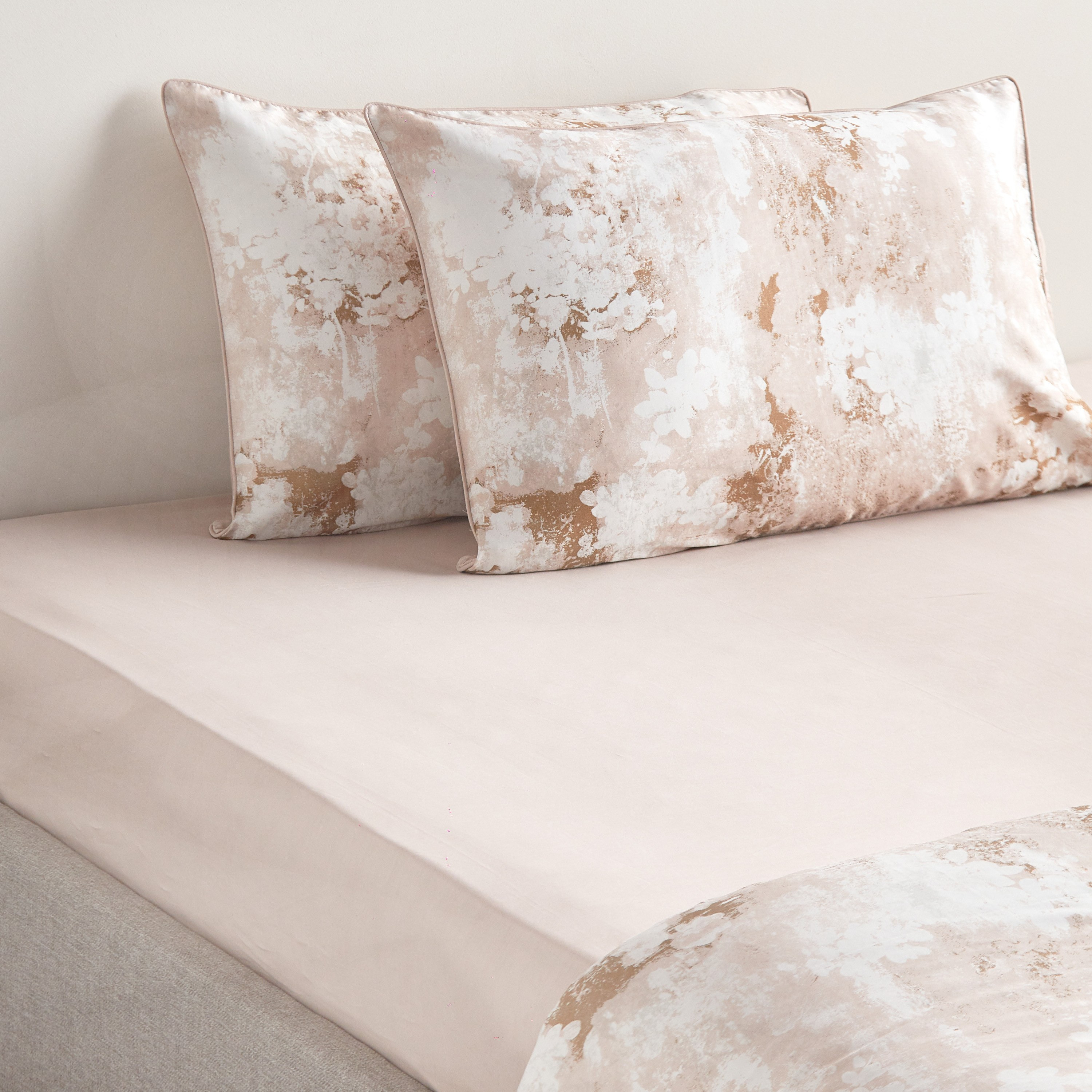 Zadie Cotton Printed 8-Piece Queen Comforter and Sheet Set - 200x240 cm-household-bedding-comfortersandbedspreads-bedinabag-image-5
