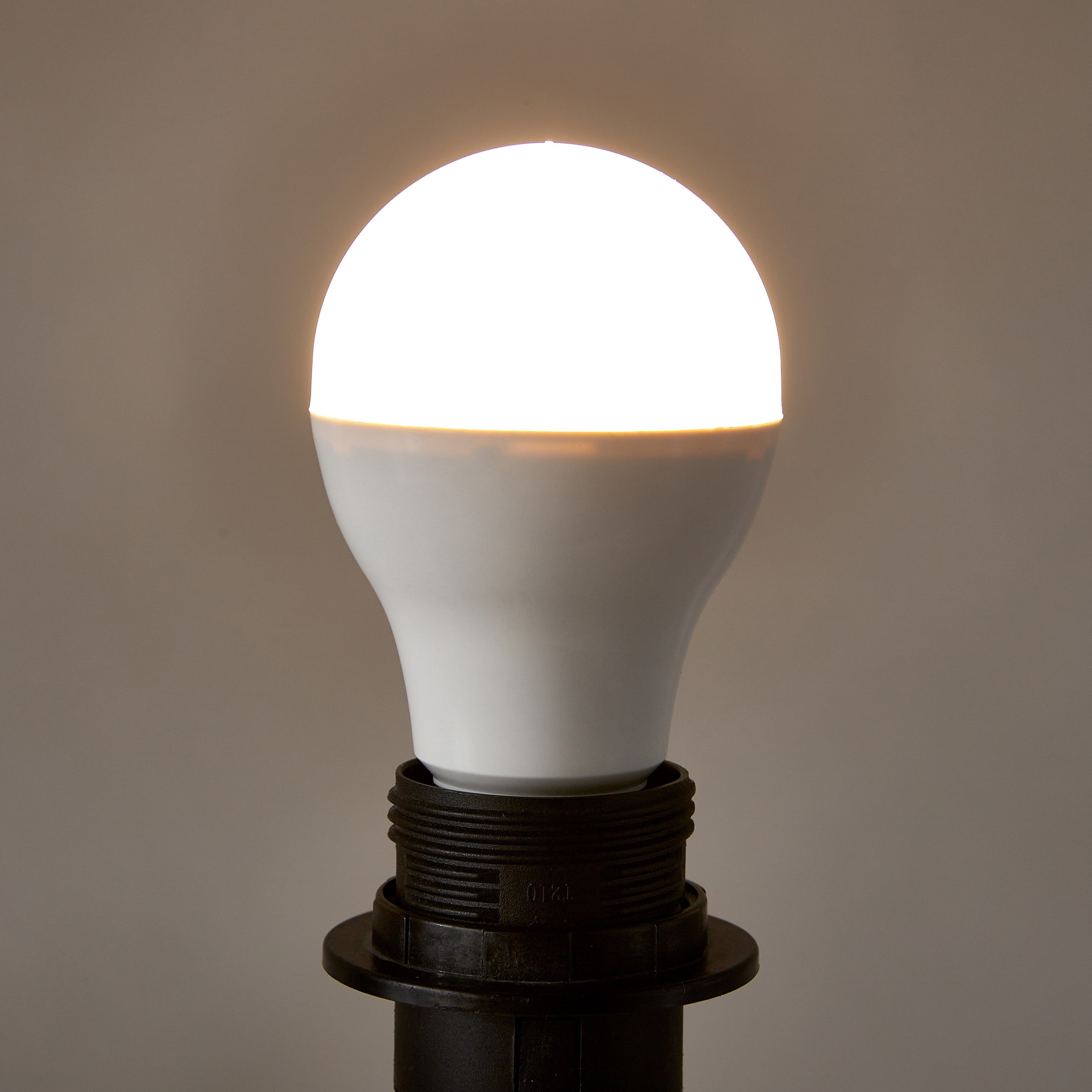 A60 LED Bulb - 11 W E27 1155 lumen Warm White-household-lighting-bulbsandbatteries-bulbs-image-3